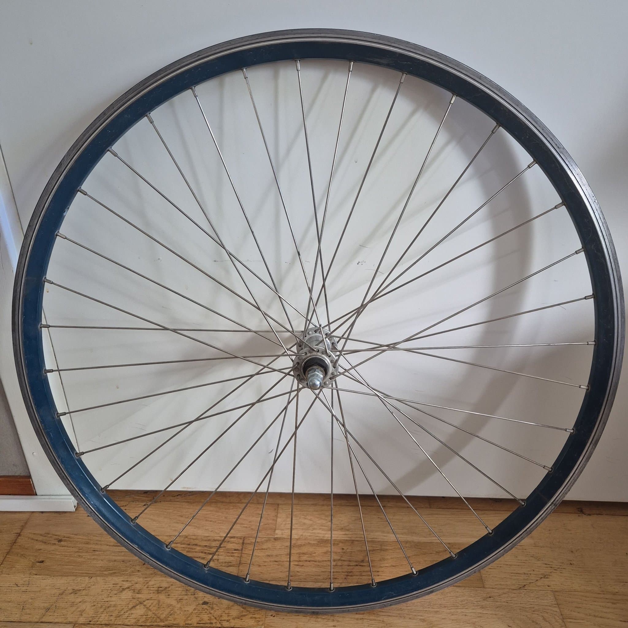 28" förstärkt cykelfälg, fram