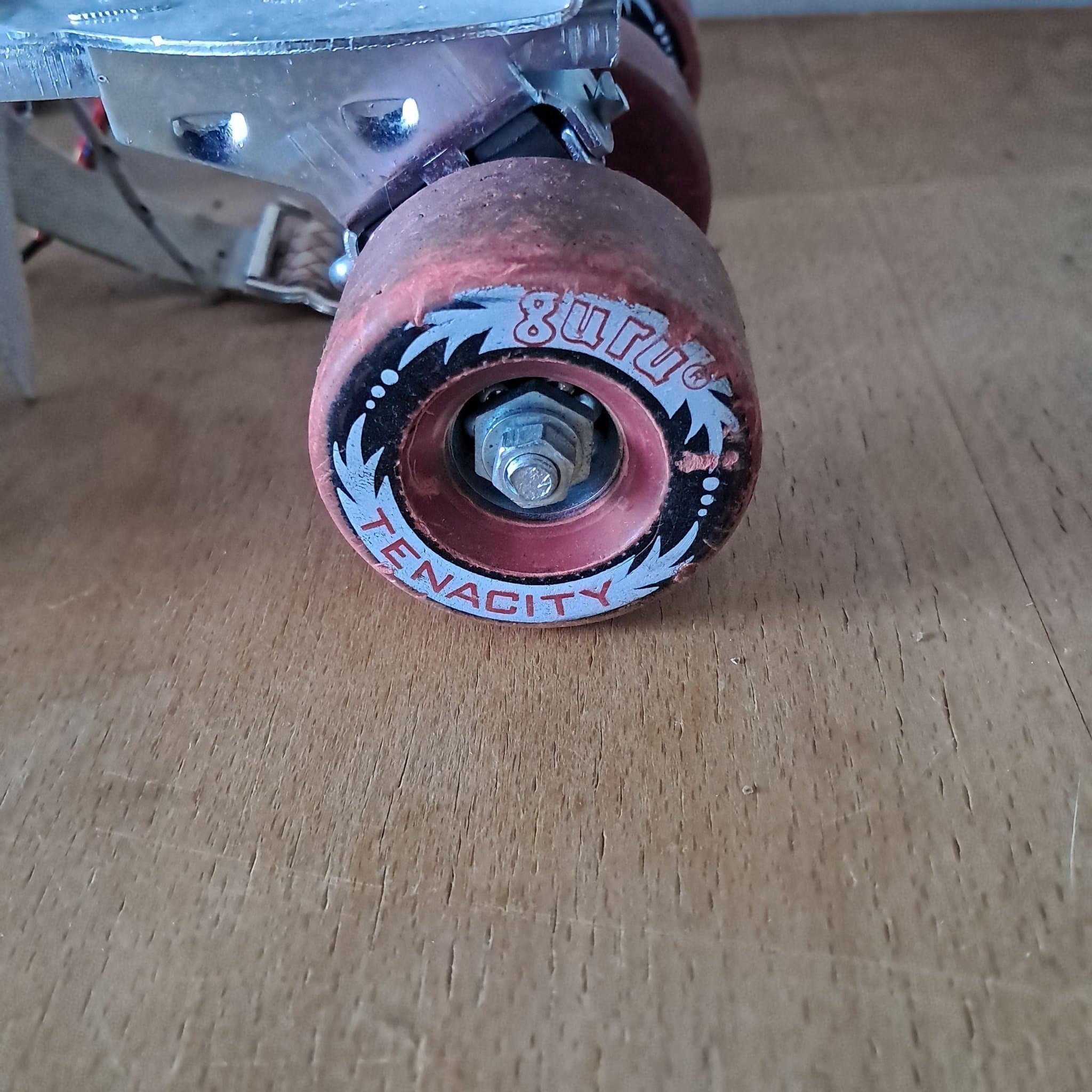 Vintage Guru Rullskridskor