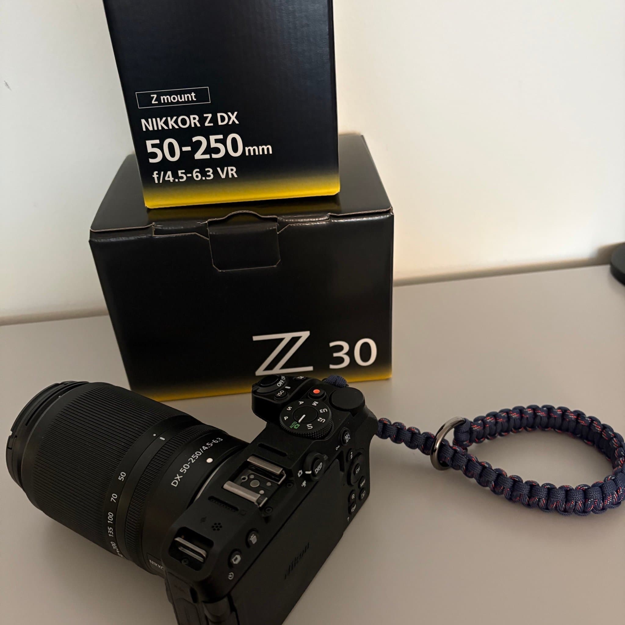 Superpris! Nikon Z30 med Nikkor Z DX 50-250mm systemkamera