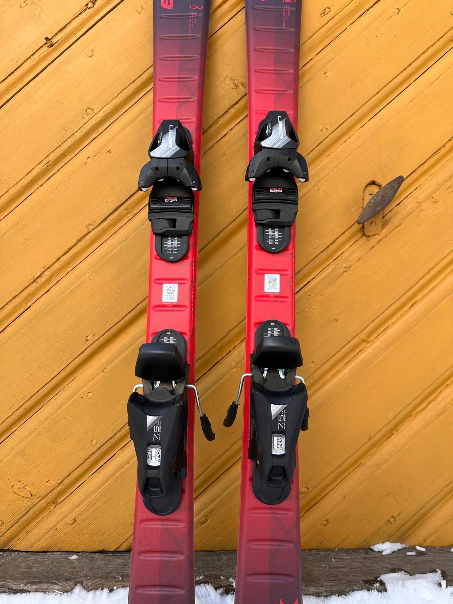 Elan Maxx Skidor med bindningar, 130 cm oanvända