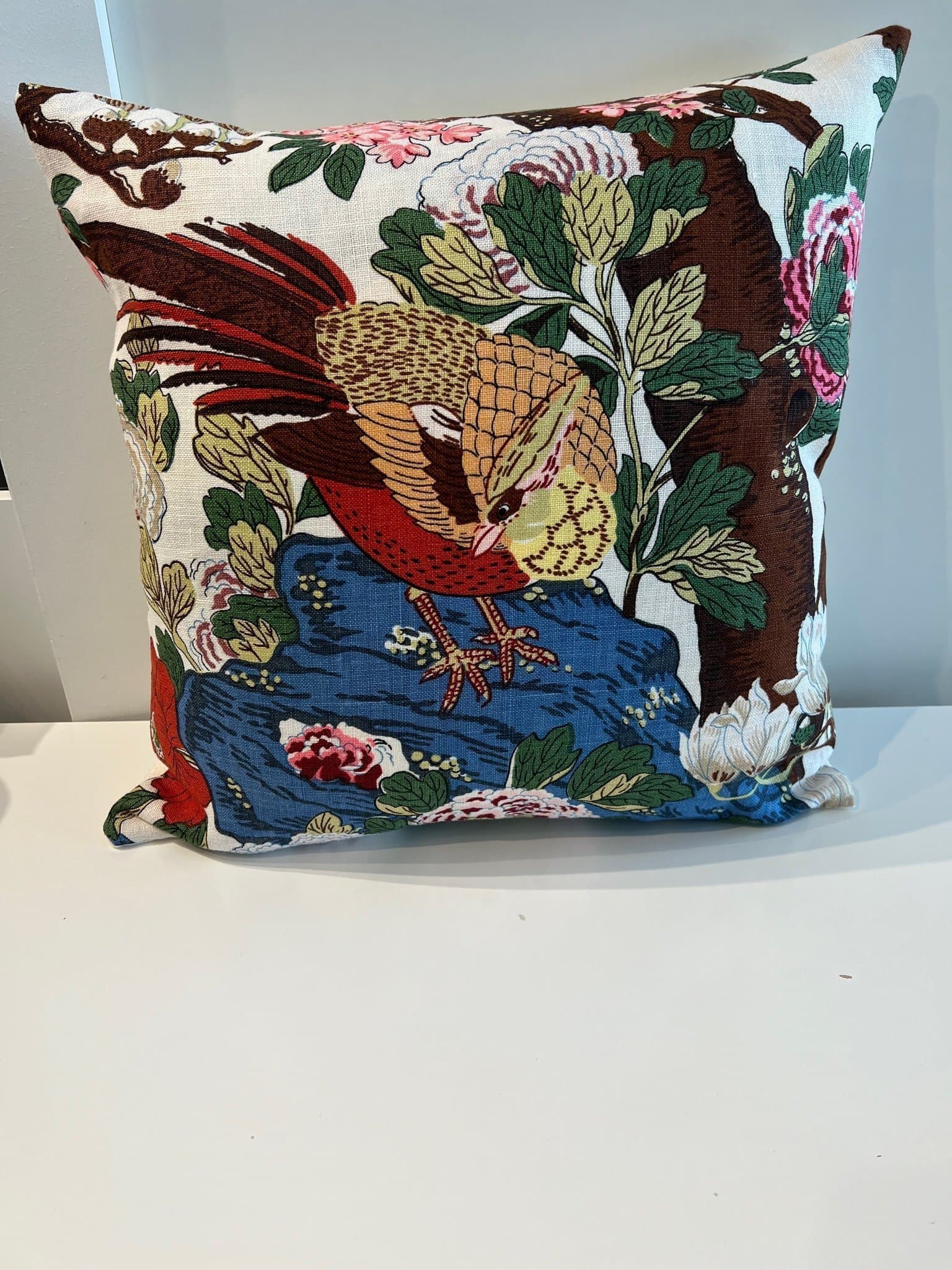 KUDDFODRAL/ TYG FRÅN SVENSKT TENN/ GP & JBAKER/ MAGNOLIA