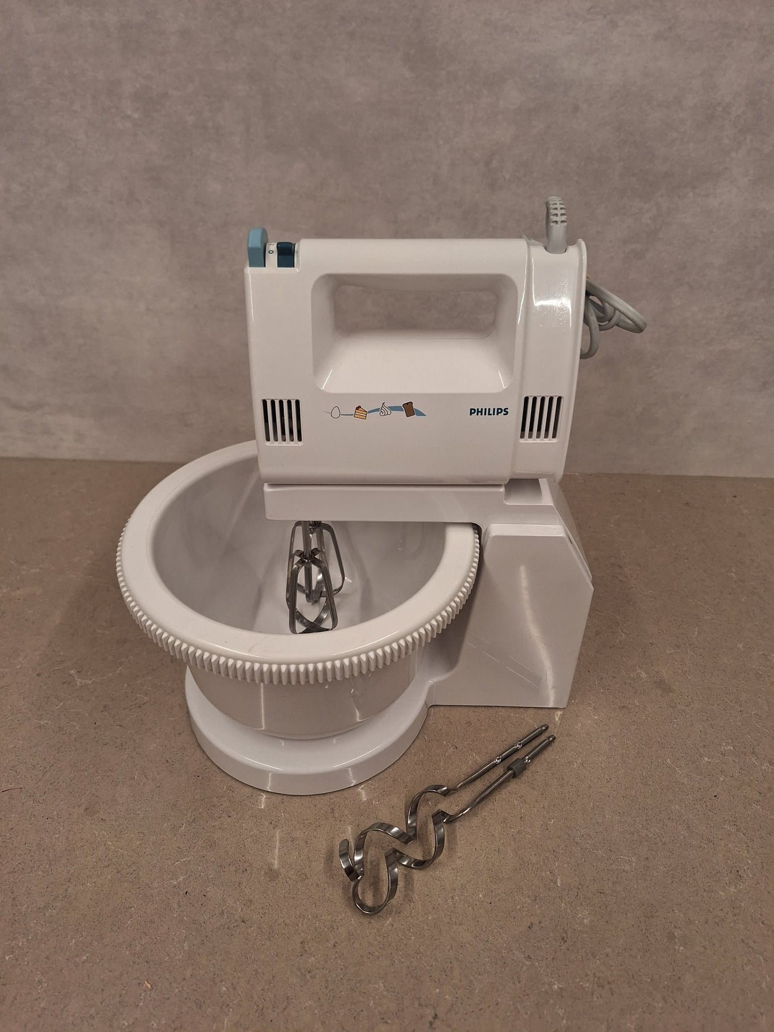 Philips Automatisk Elvisp med Bunke - HR 1973 Köksmaskin / Köksassistent - Retro