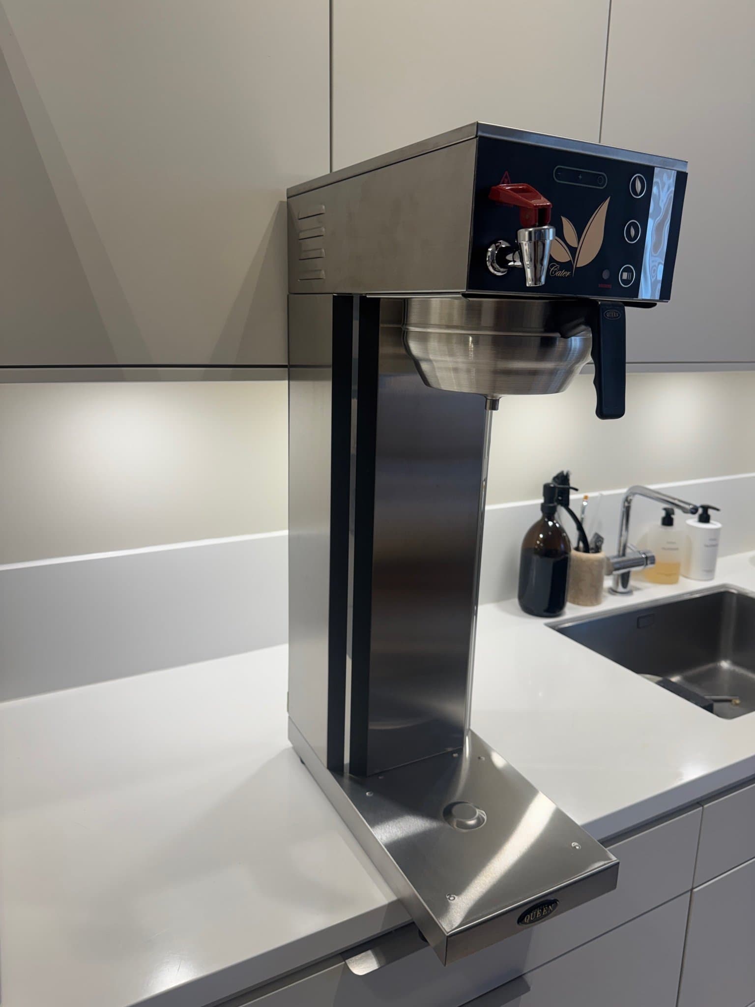 Professionell vattenkokare (helt ny)