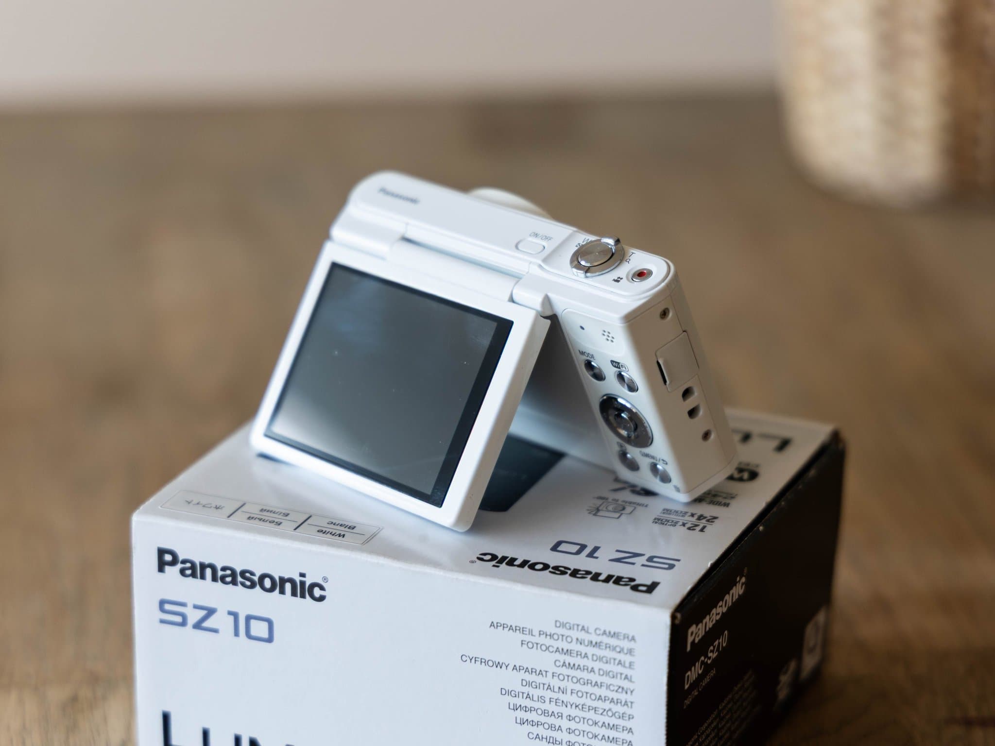 Panasonic Lumix SZ10 kompaktkamera