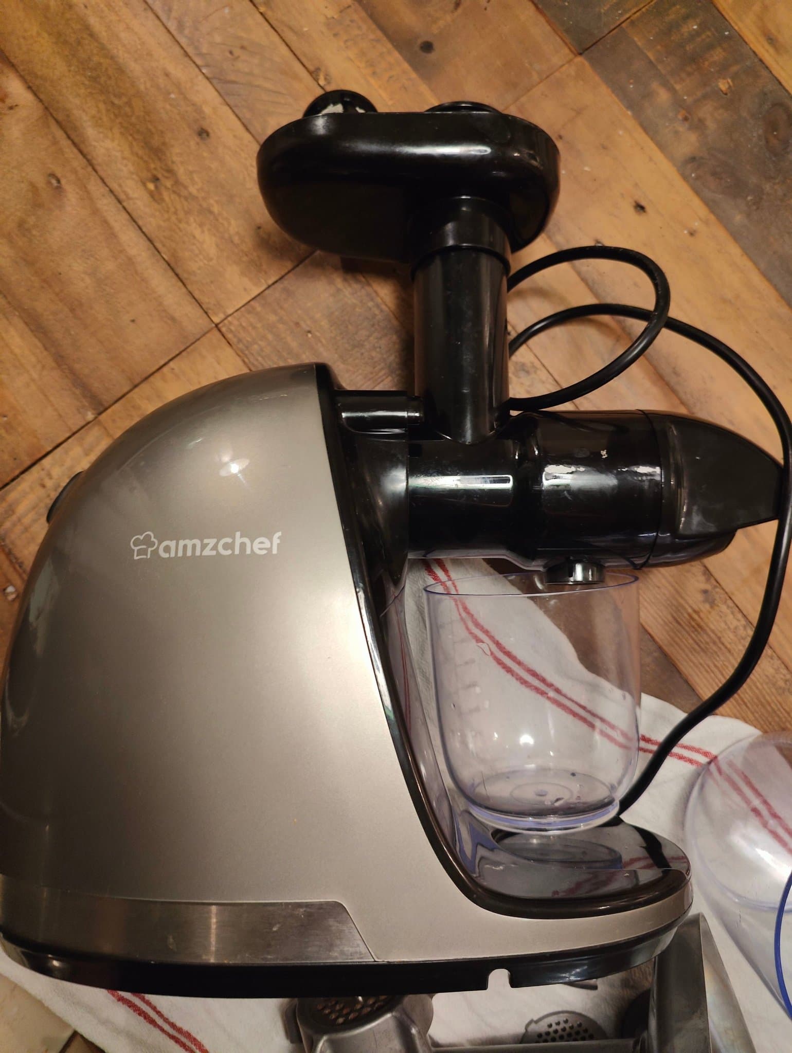Amzchef Slow Juicer ZM1501 med Köttkvarnstillbehör