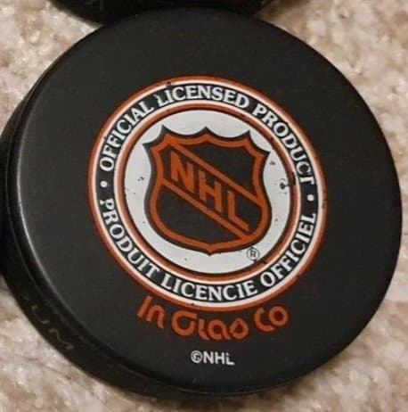 Ishockey Puck NHL Montreal Canadians, tillverkad i Slovakien