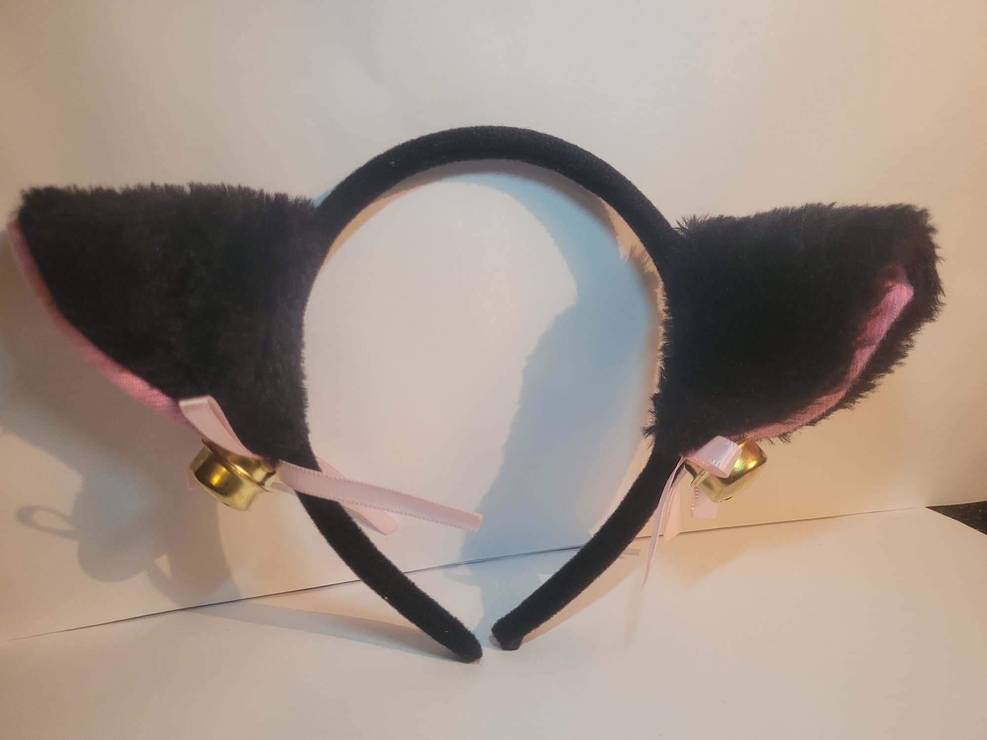 katt öron diadem med varsin bjällra svart