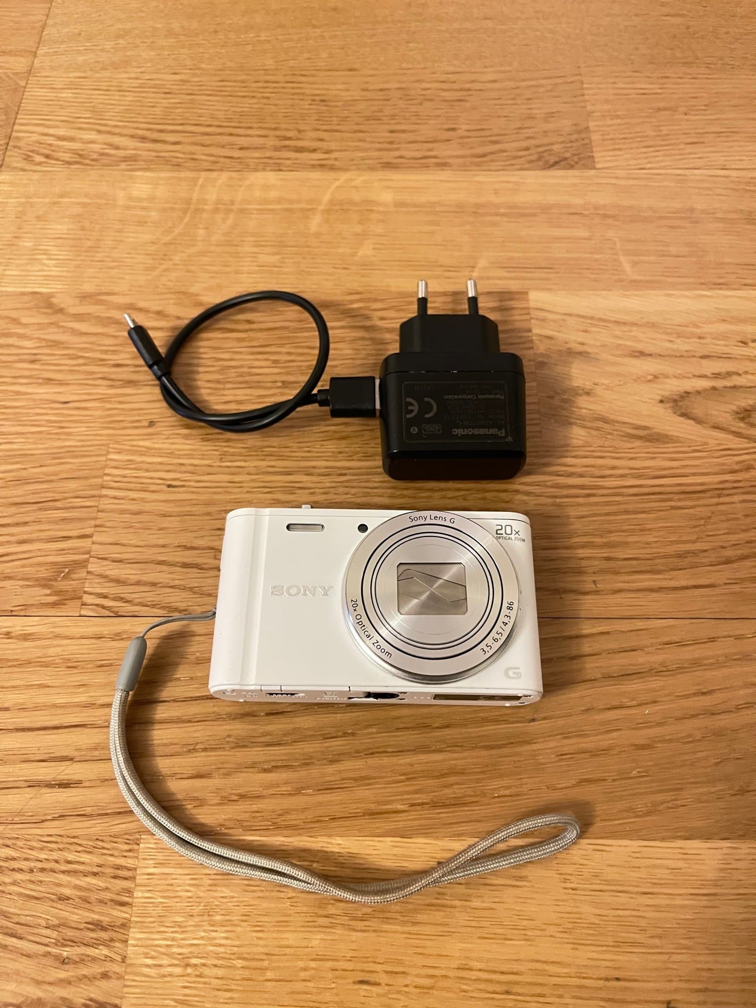 Sony Cyber-shot DSC-WX300 18.2 MP - 20x optisk zoom