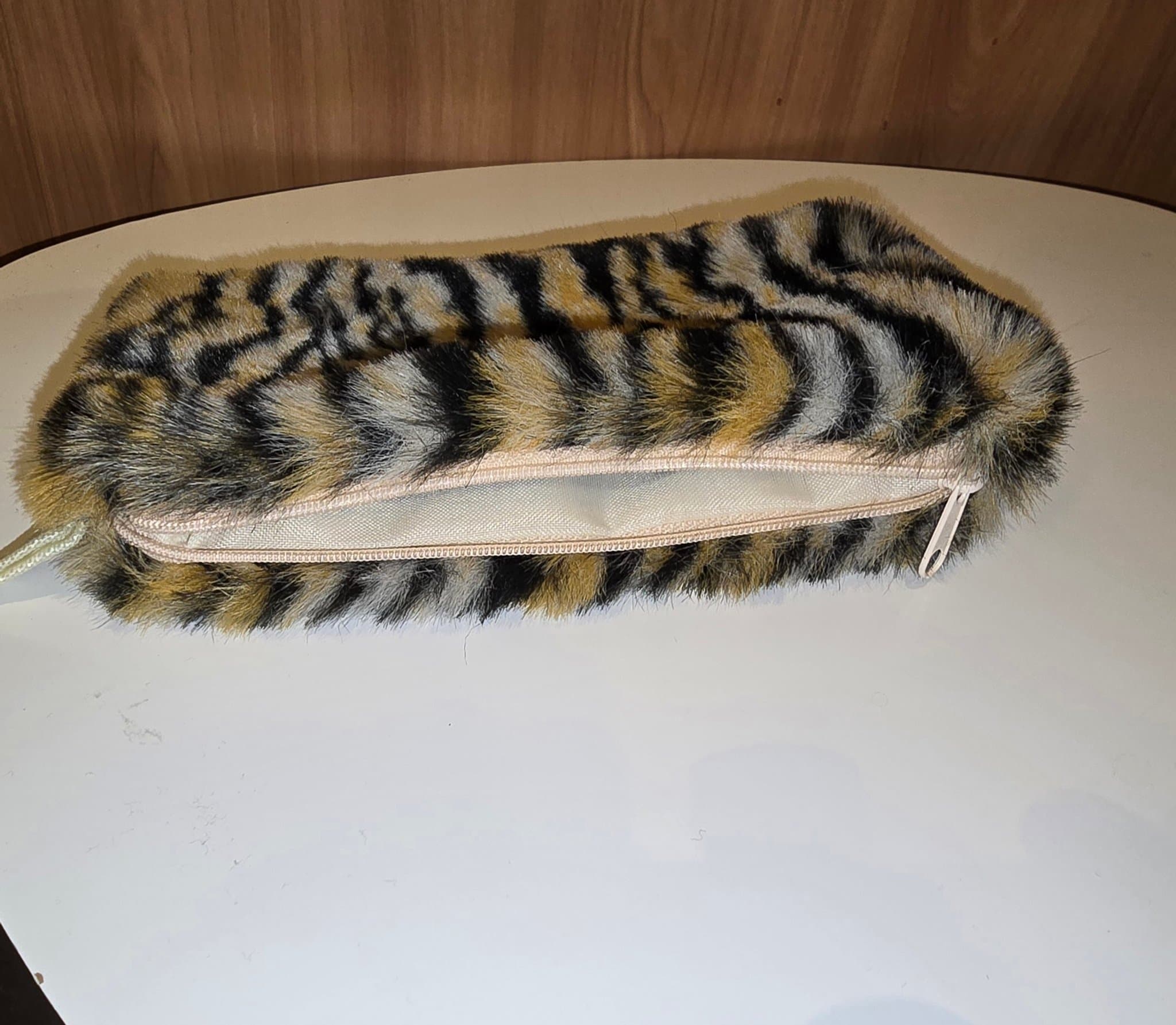 Söt sminkväska tigermönster~Perfekt för att förvara smink eller andra småsaker.