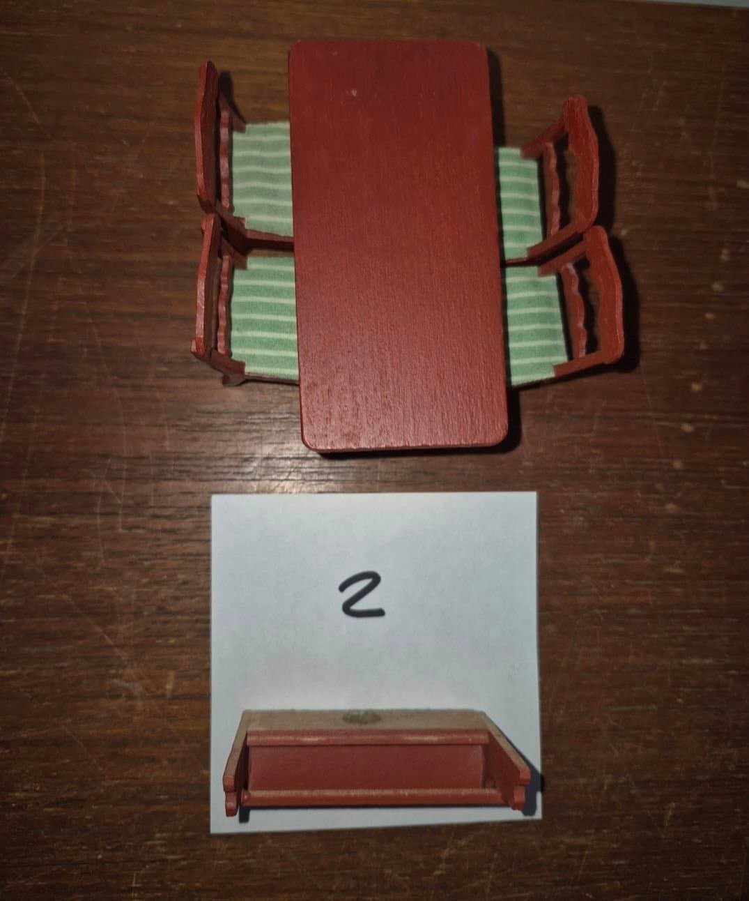 Lisa dockhus, matsal / köksset