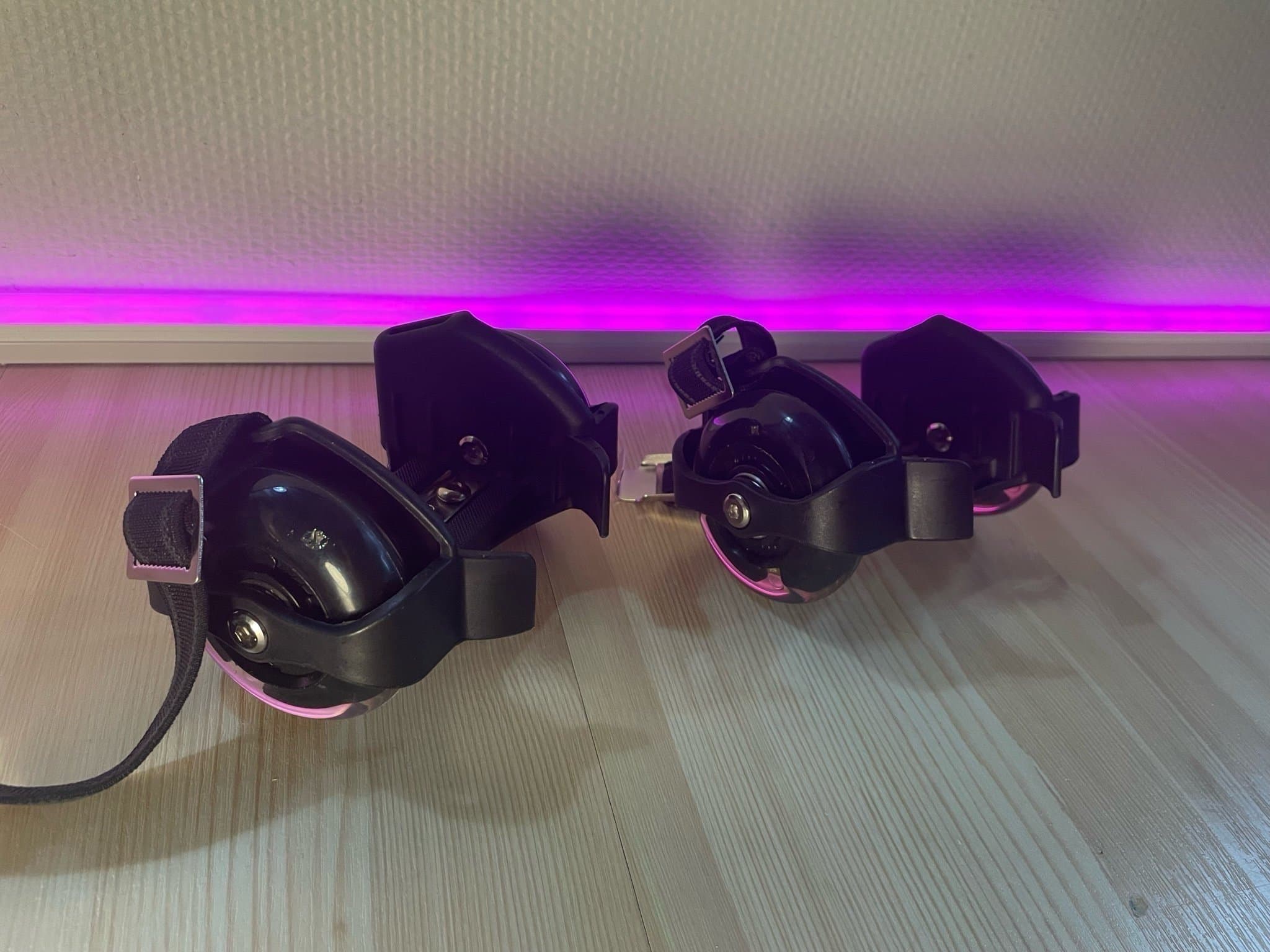 Blinkande Rullskridskor skor virvelvind remskiva blixthjulrulle fk88