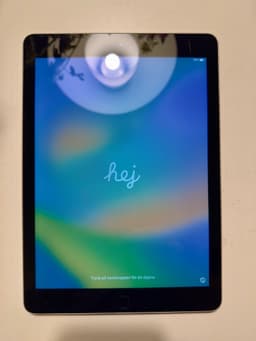 Apple iPad - 5 gen - 32GB