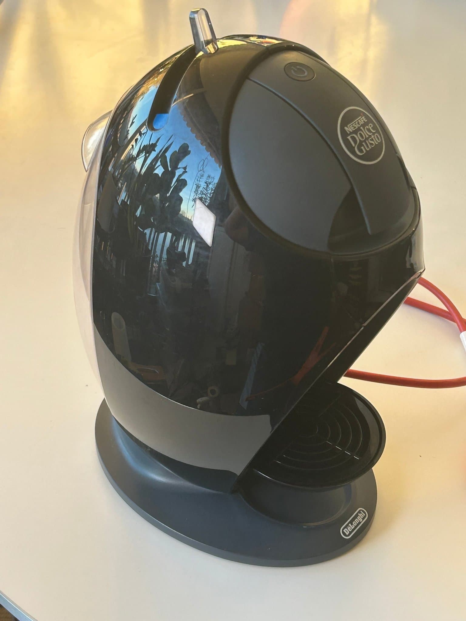 Nescafé Dolce Gusto Jovia kapselmaskin – svart högglans – kompakt & mångsidig