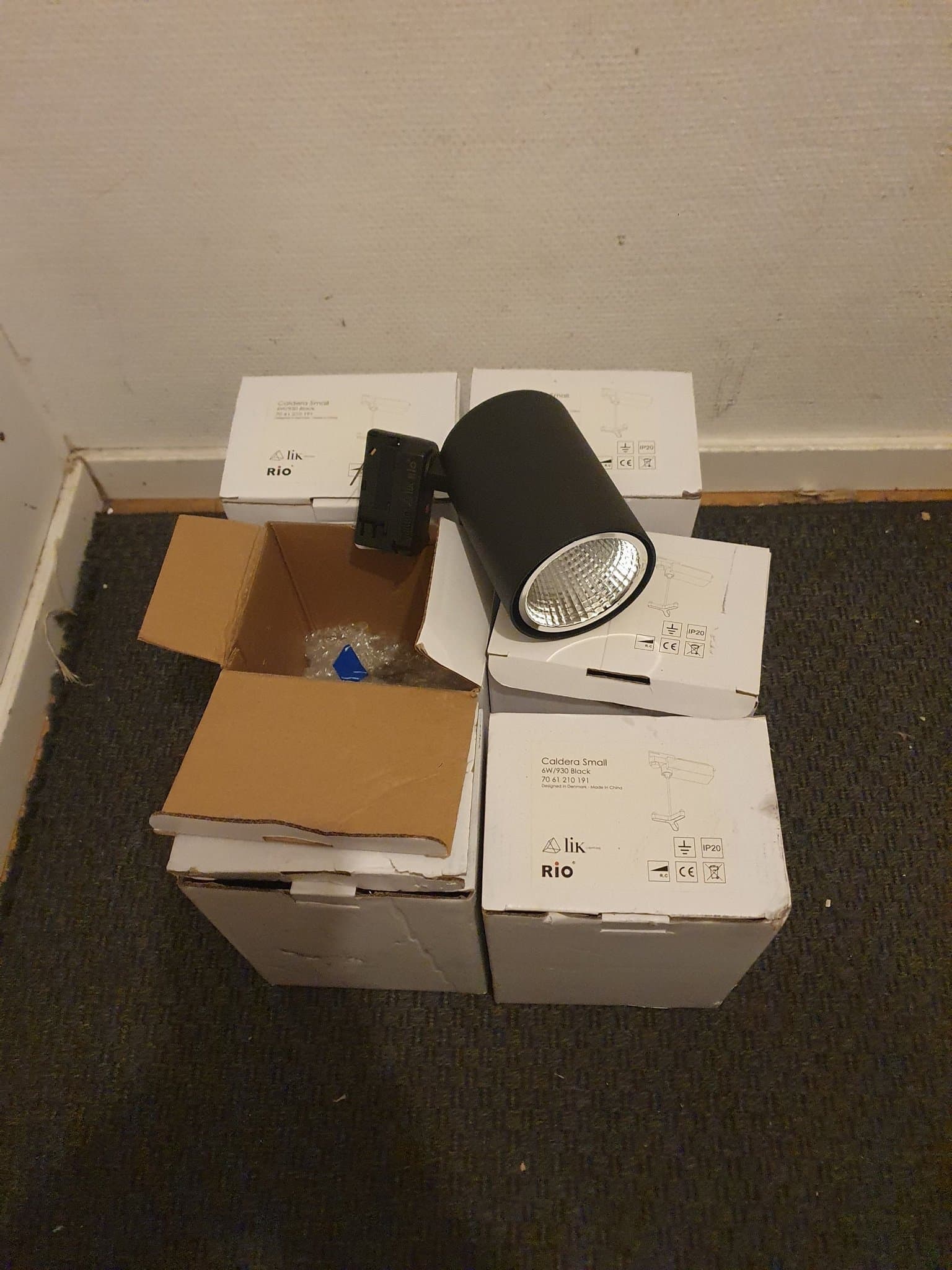 6 st Nya Lik Rio Caldera Small LED-spotlight, 6W/930 Svart