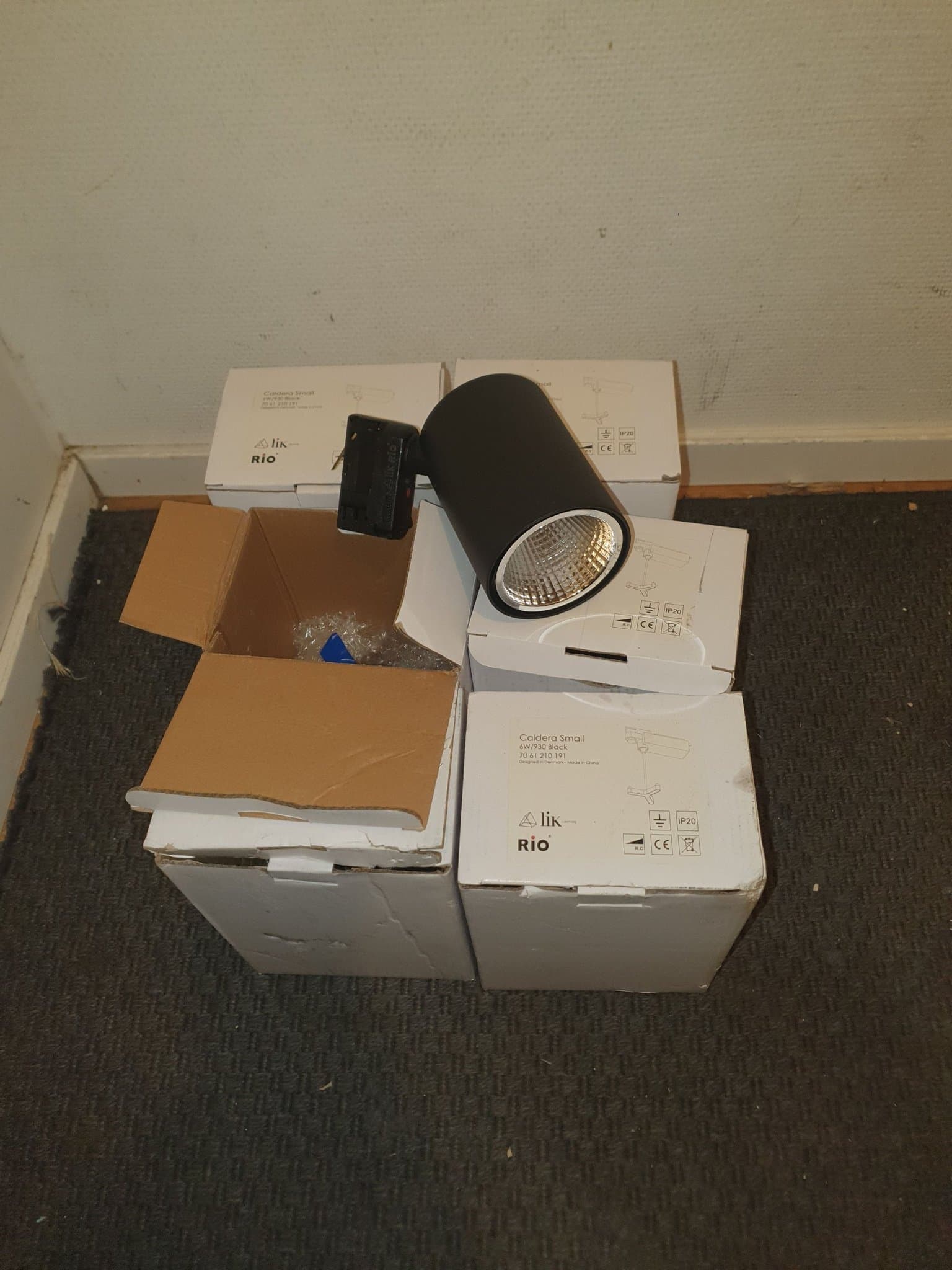 6 st Nya Lik Rio Caldera Small LED-spotlight, 6W/930 Svart