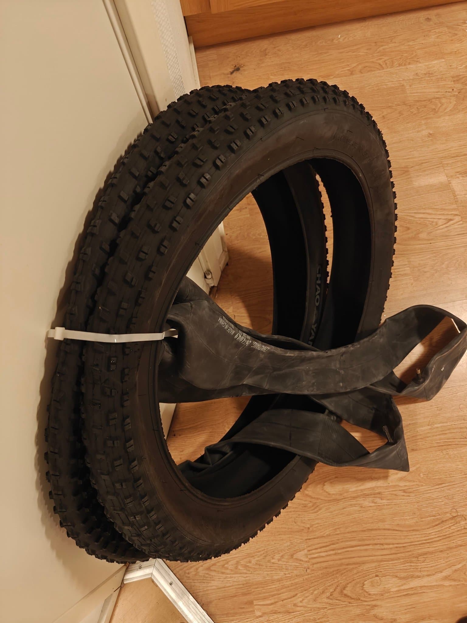 2 sets cykeldäck 26 x 4.0