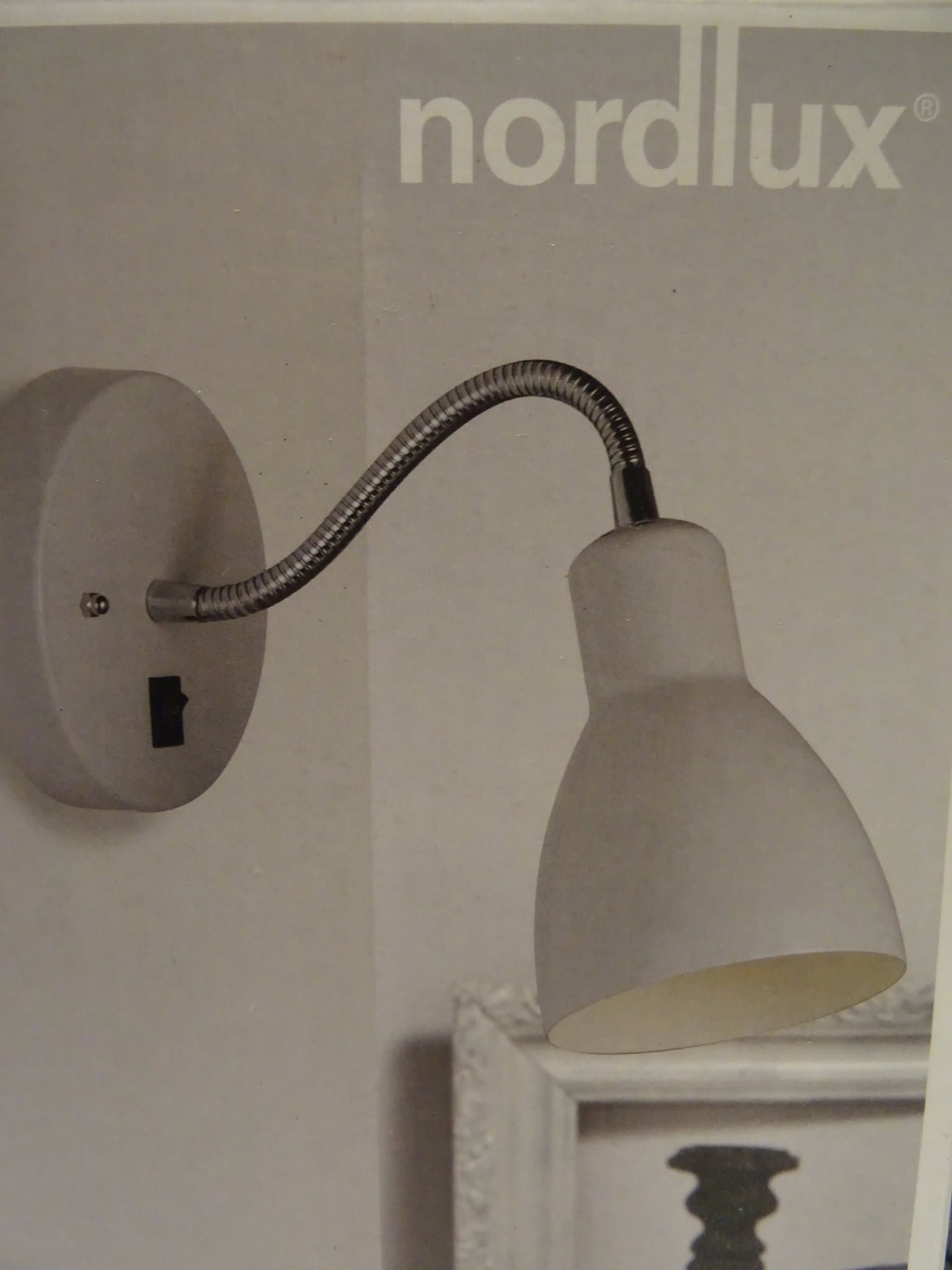 1 stycken. VÄGGLAMPOR NORDLUX CYCLONE... NYA. Vit metall. se bild
