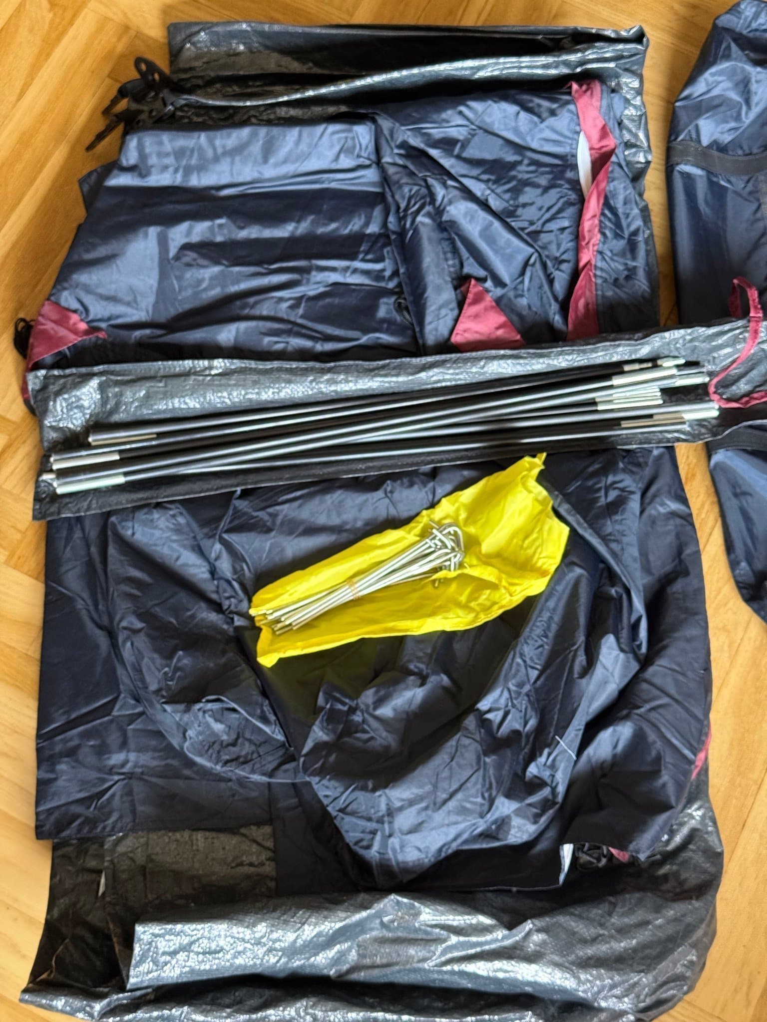 3-mannatält Tält i kupolform för 3 personer