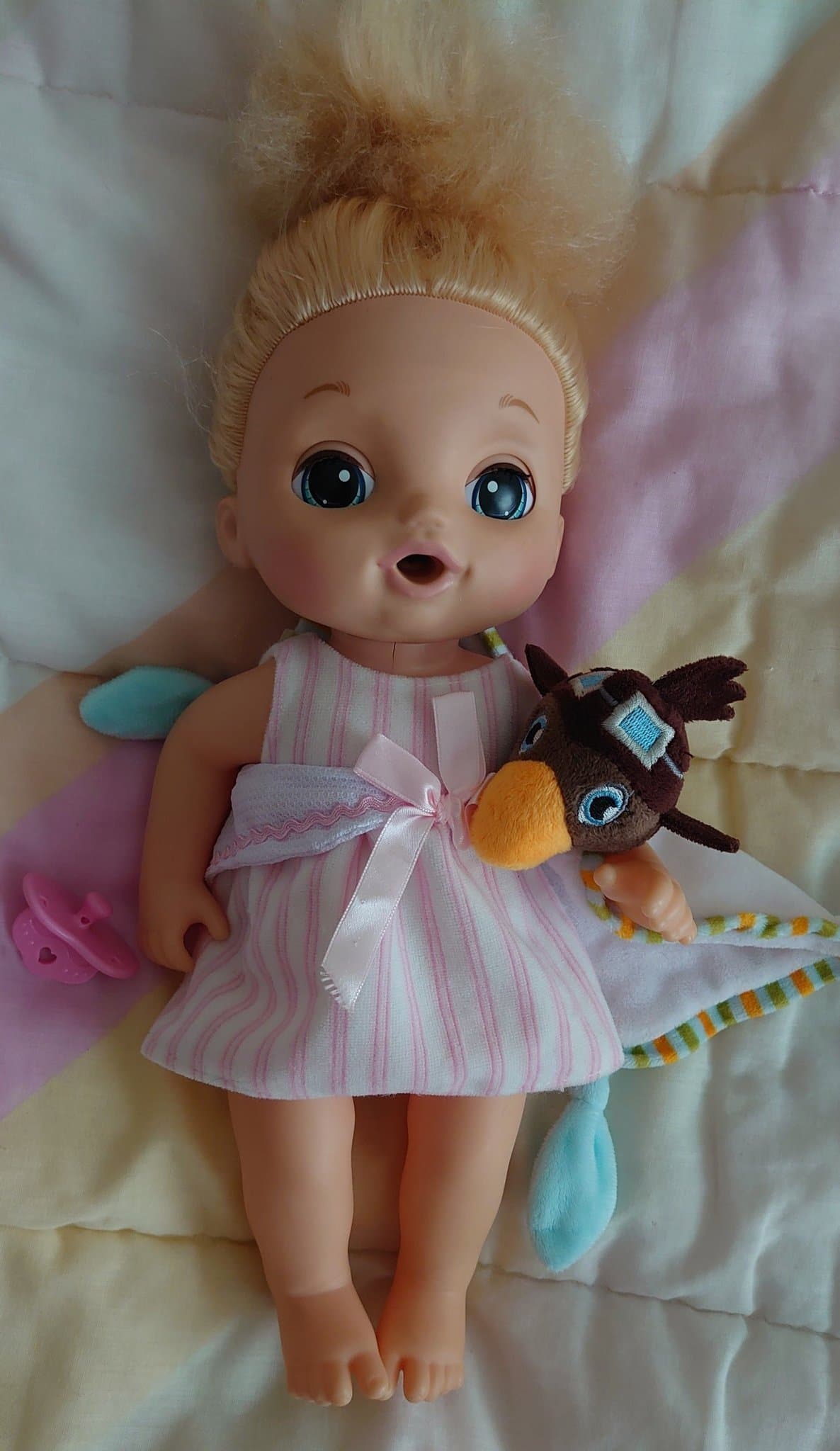 Baby Alive docka med tillbehör, tysk tal.