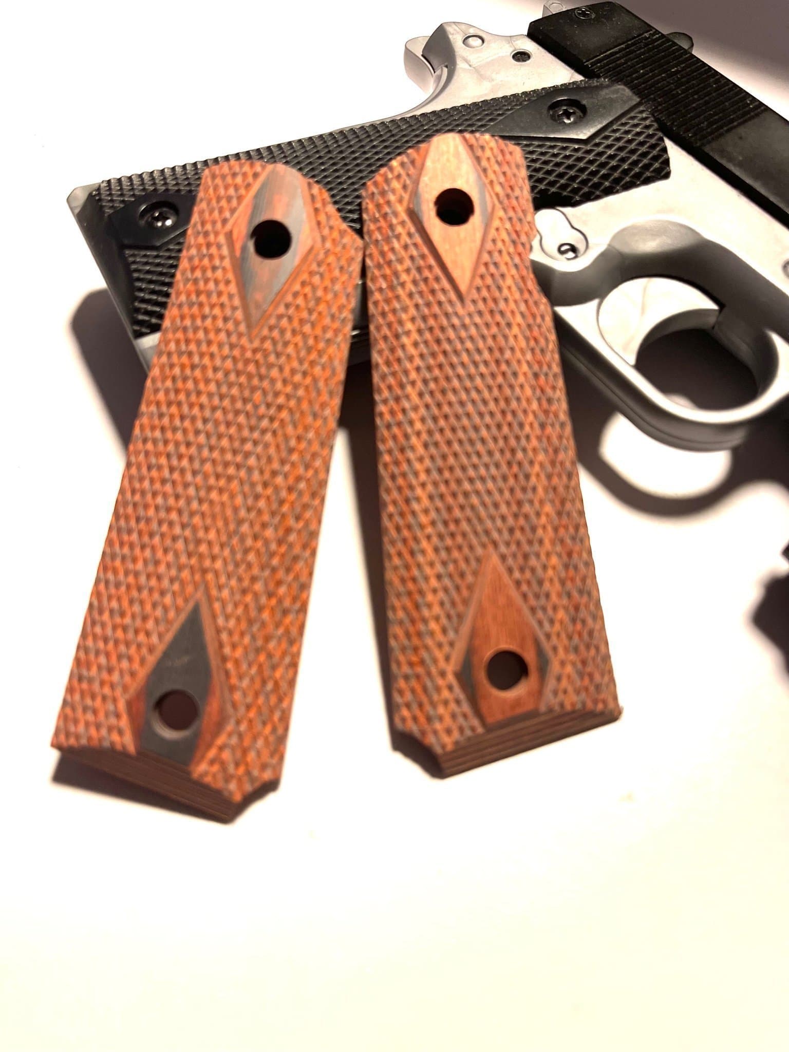 Colt 1911 grip äkta trä handtag Rosewood för airsoft