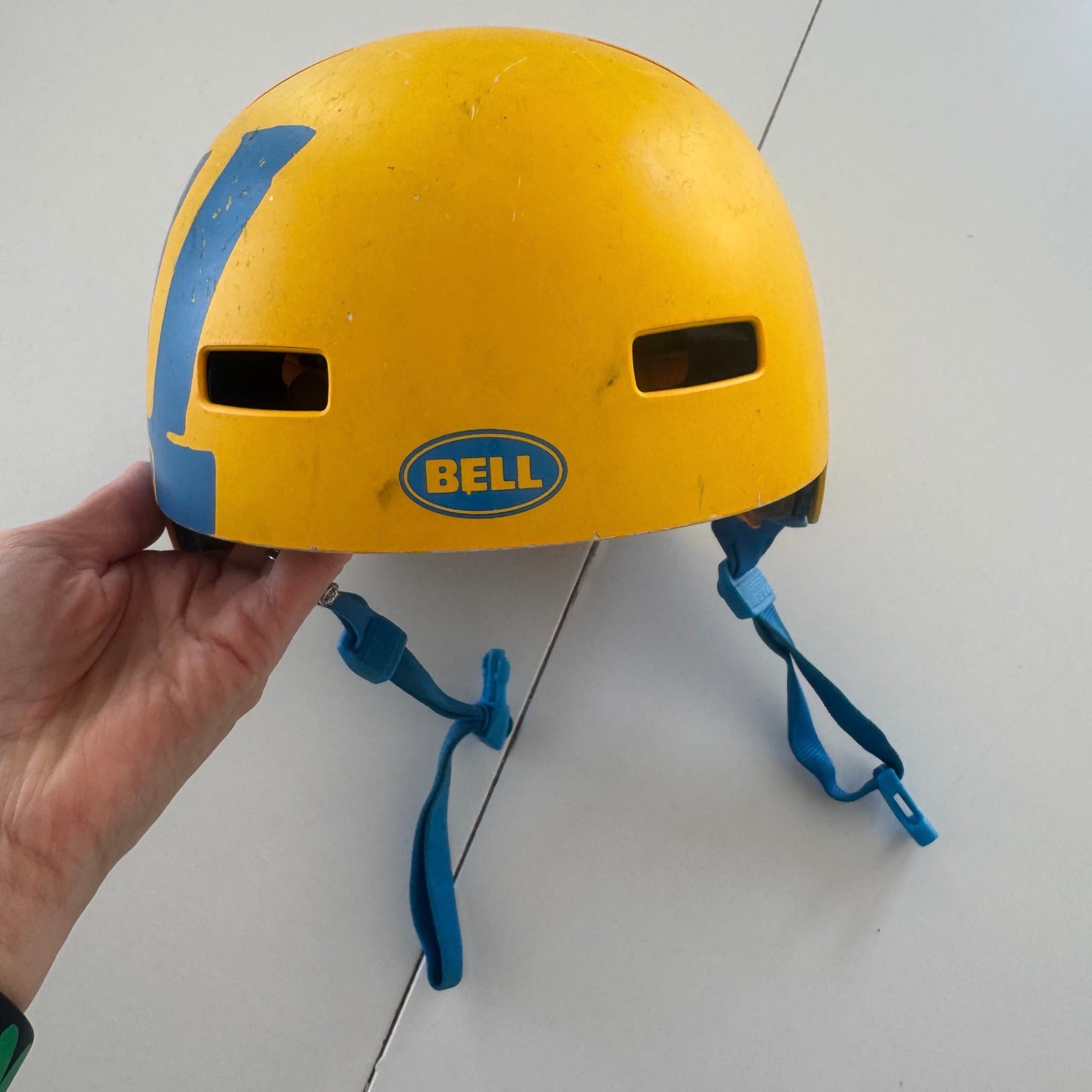 Bell cykelhjälm, gul/orange/blå, storlek XS (49-53 cm)