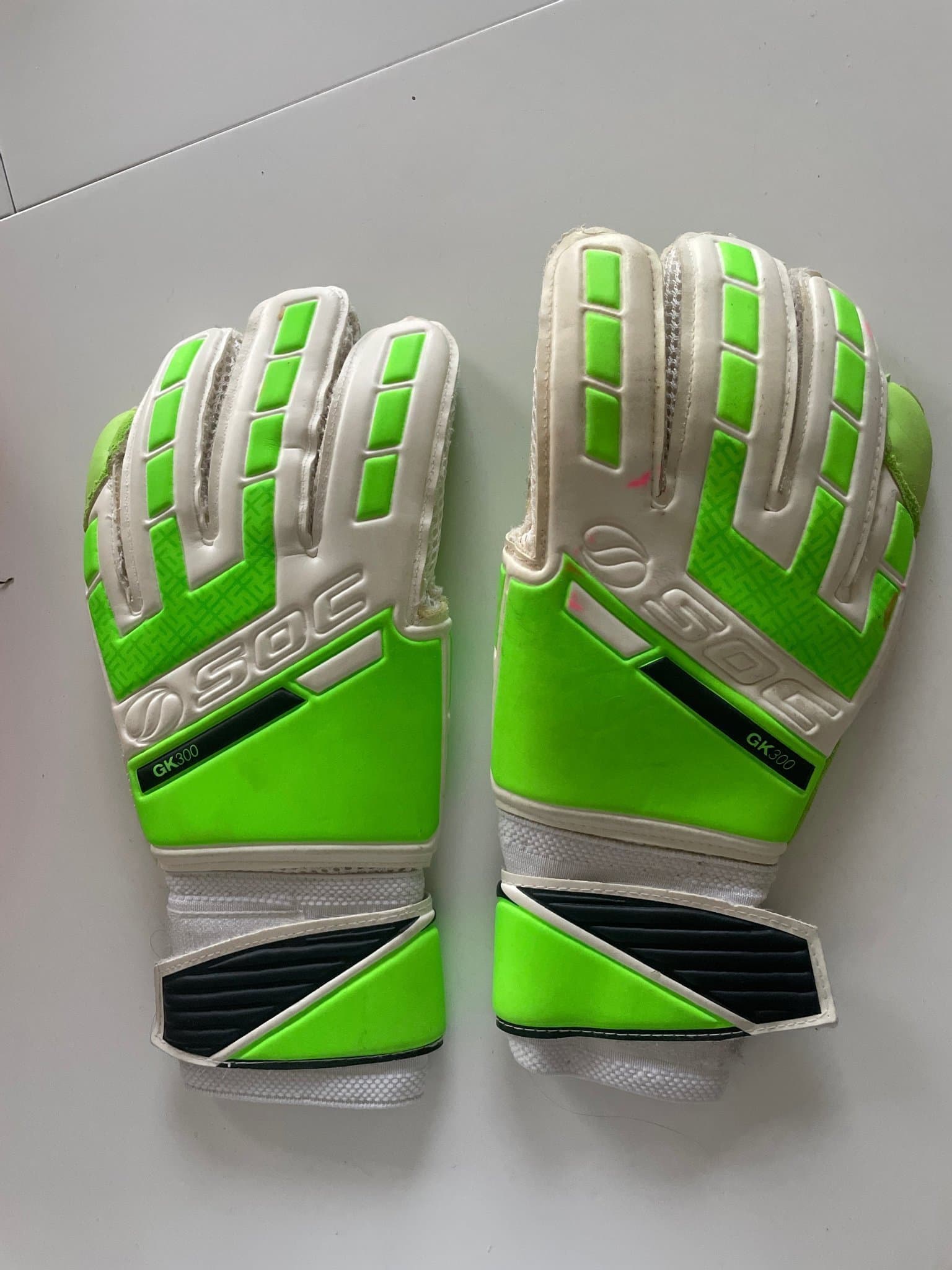 SOC Målvaktshandskar Storlek 8