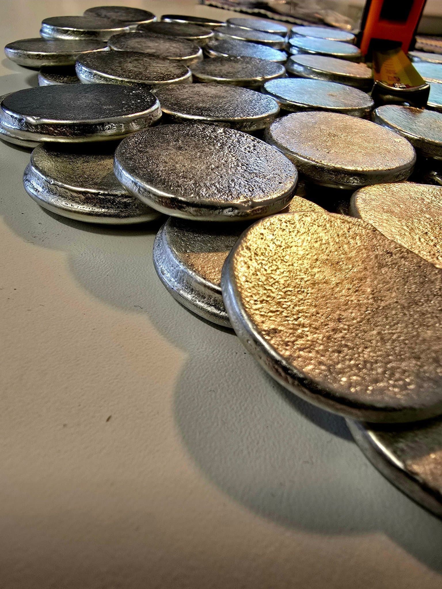 Gjuttenn - 2 kg Tenn polletter för gjuta, hantverk, smycken, etc, figurer 3×0.4