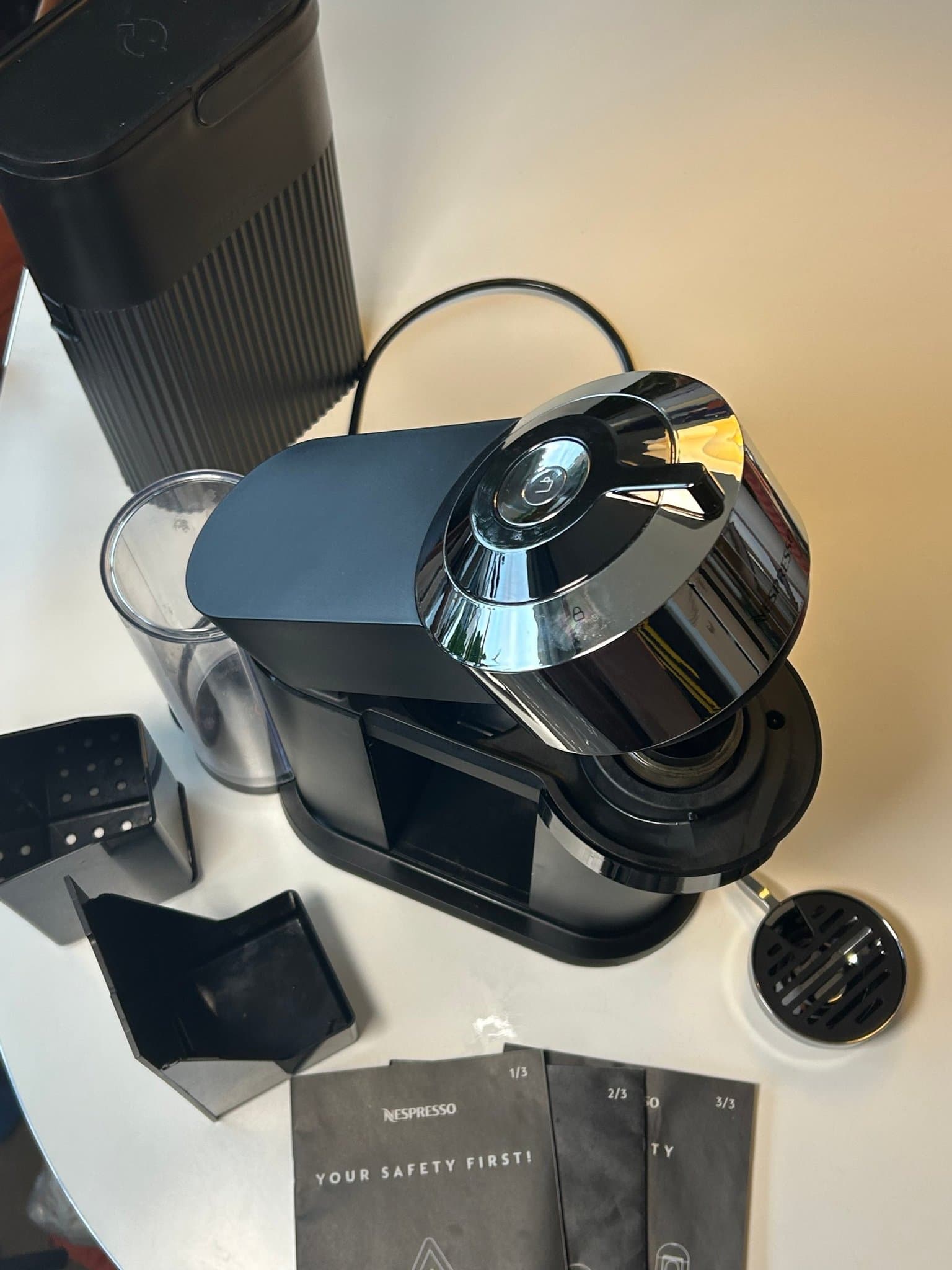 Nespresso Vertuo Next C Dark Chrome inkl. recyckling spand