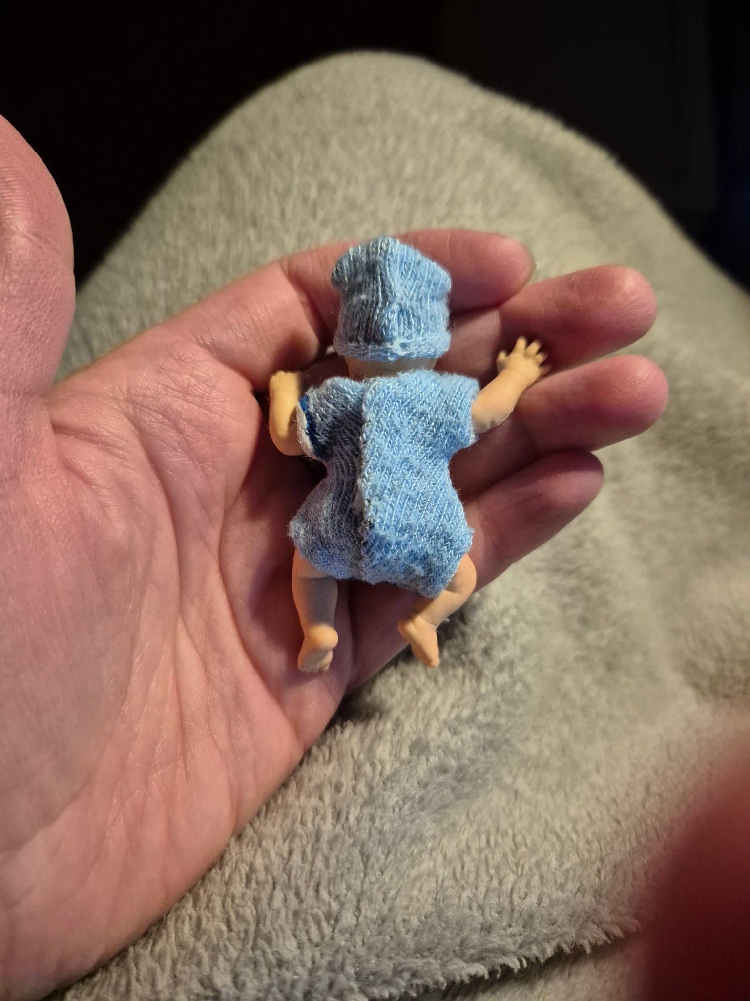 Min mini baby handgjorda onesie och hatt