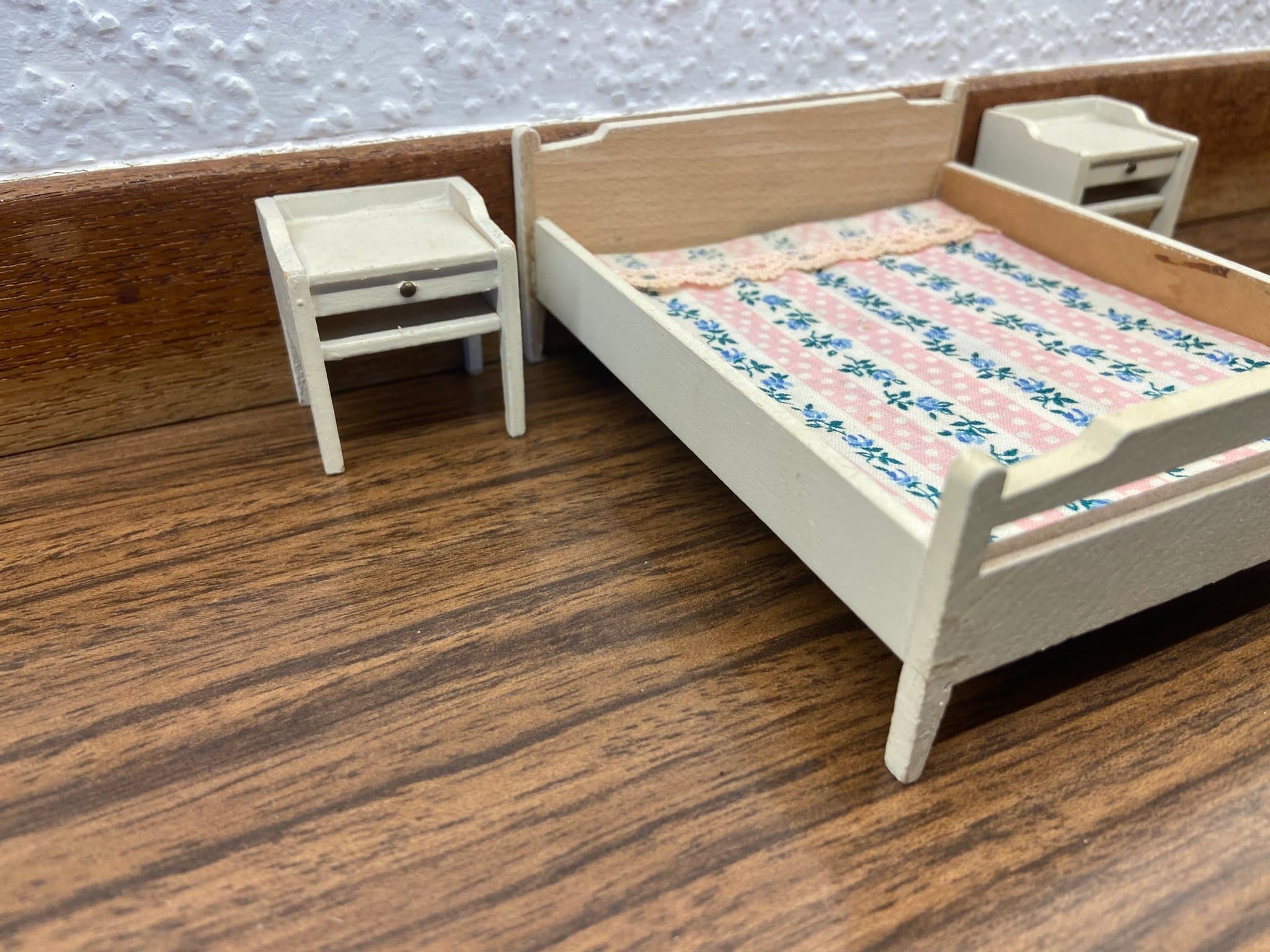 Lundby - Lerro - Säng - Sovrum - Dockskåp