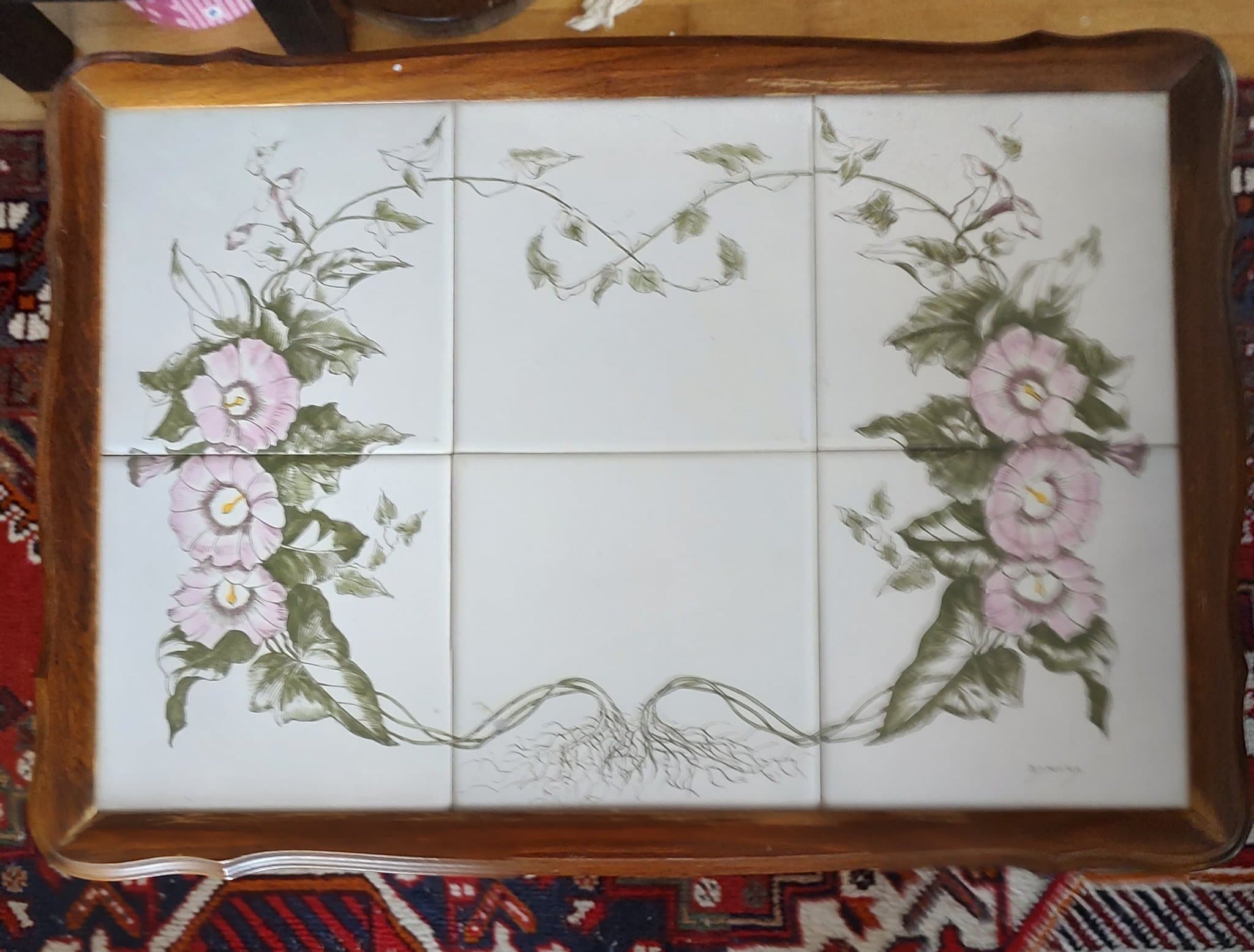 Tre Satellitbord med Kakel