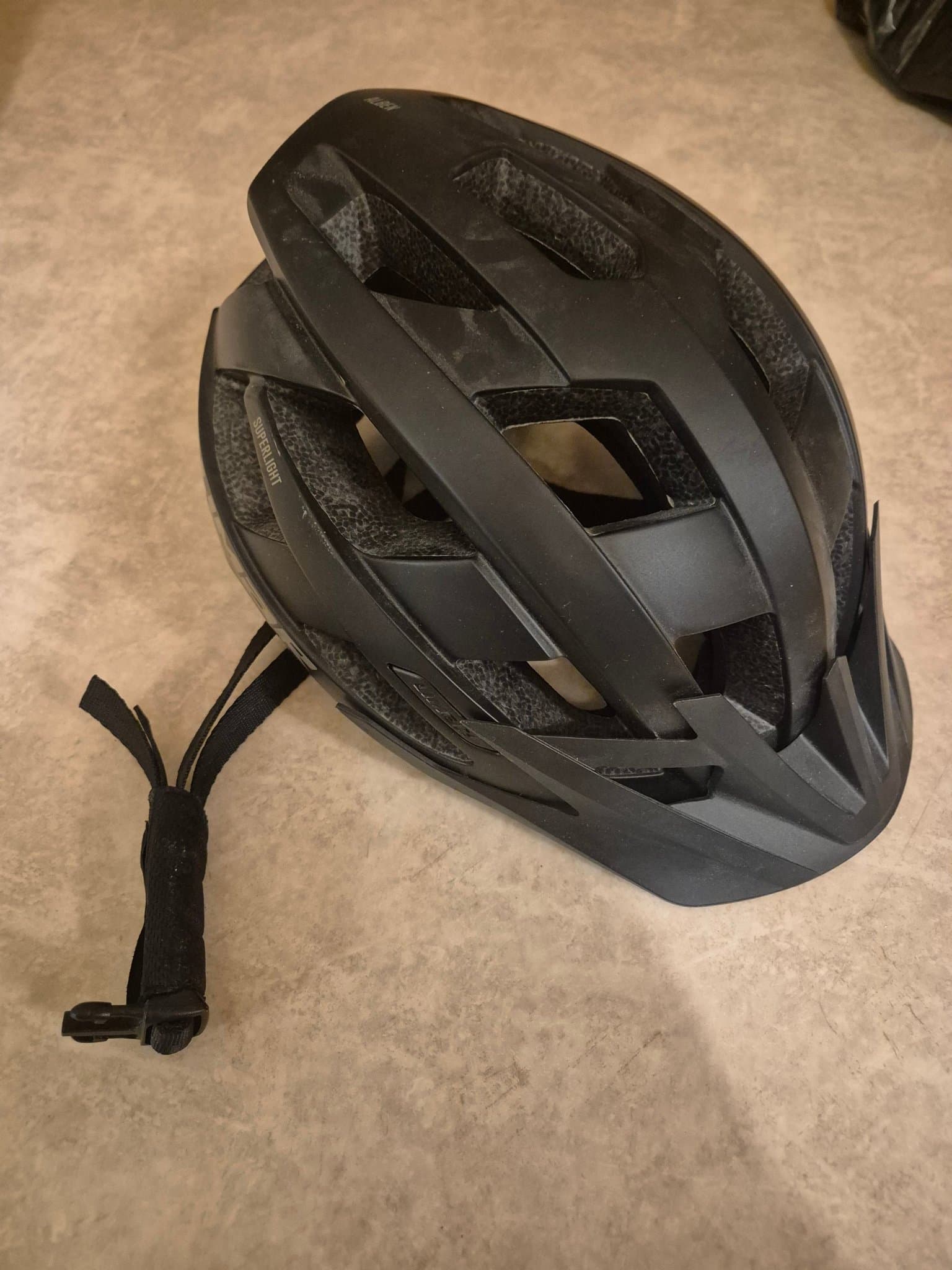 Limar Alben M Cykelhjälm, Svart, 53-57 cm