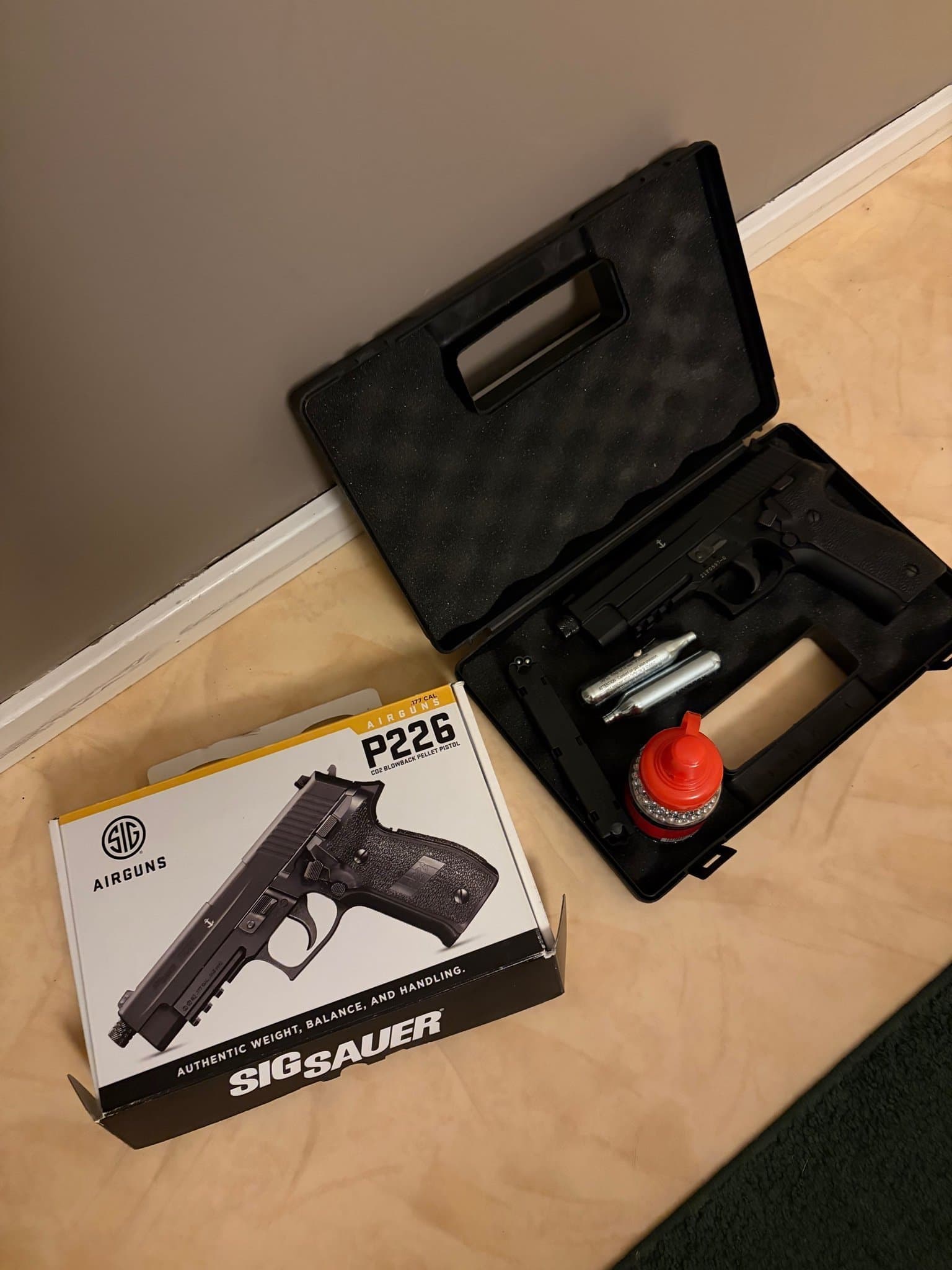 SIG Sauer P226 metal CO2 Blowback Pistol diabolo