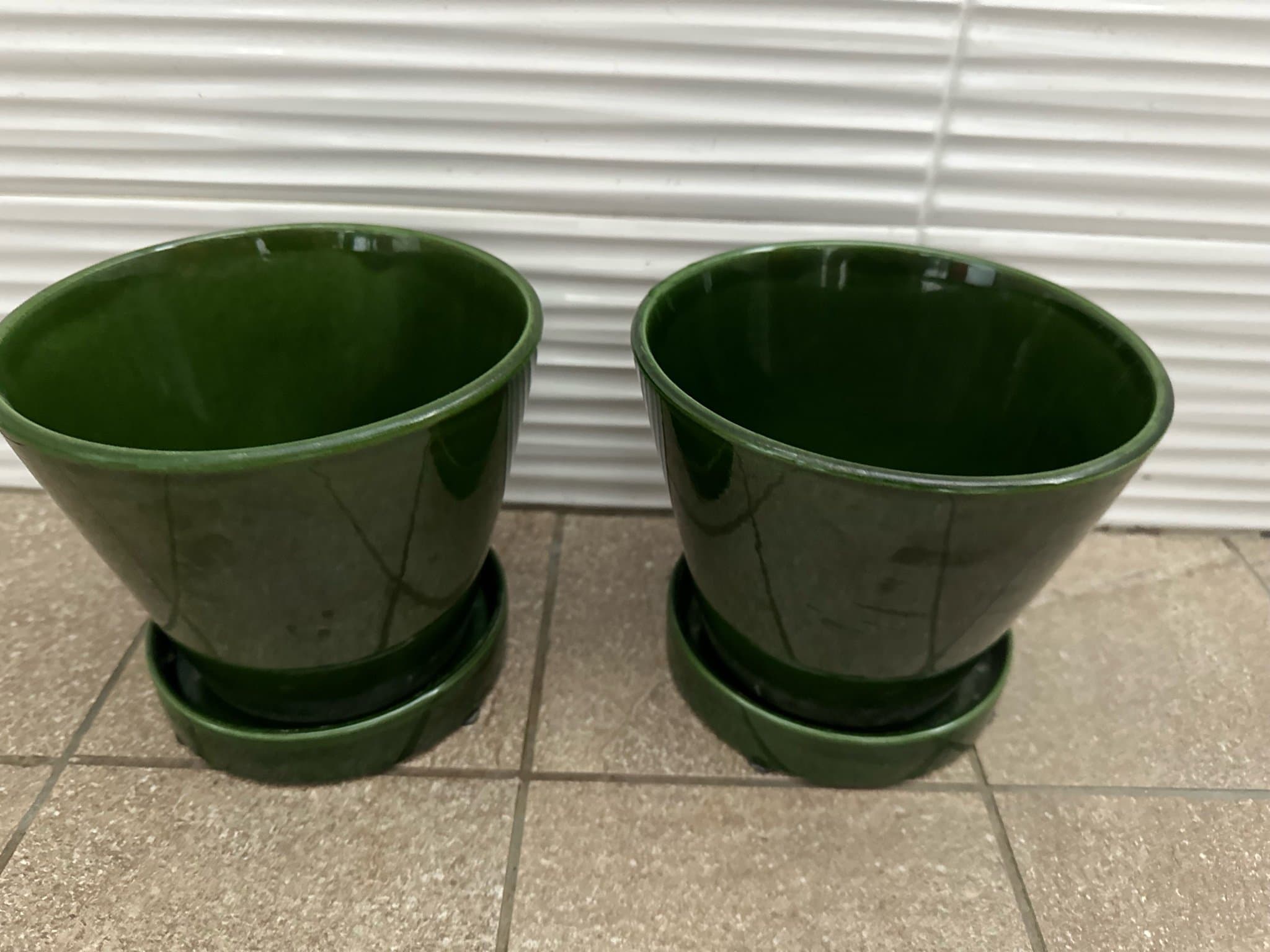 Bergs Potter Julie krukor med fat, 2-pack, glaserade, grön