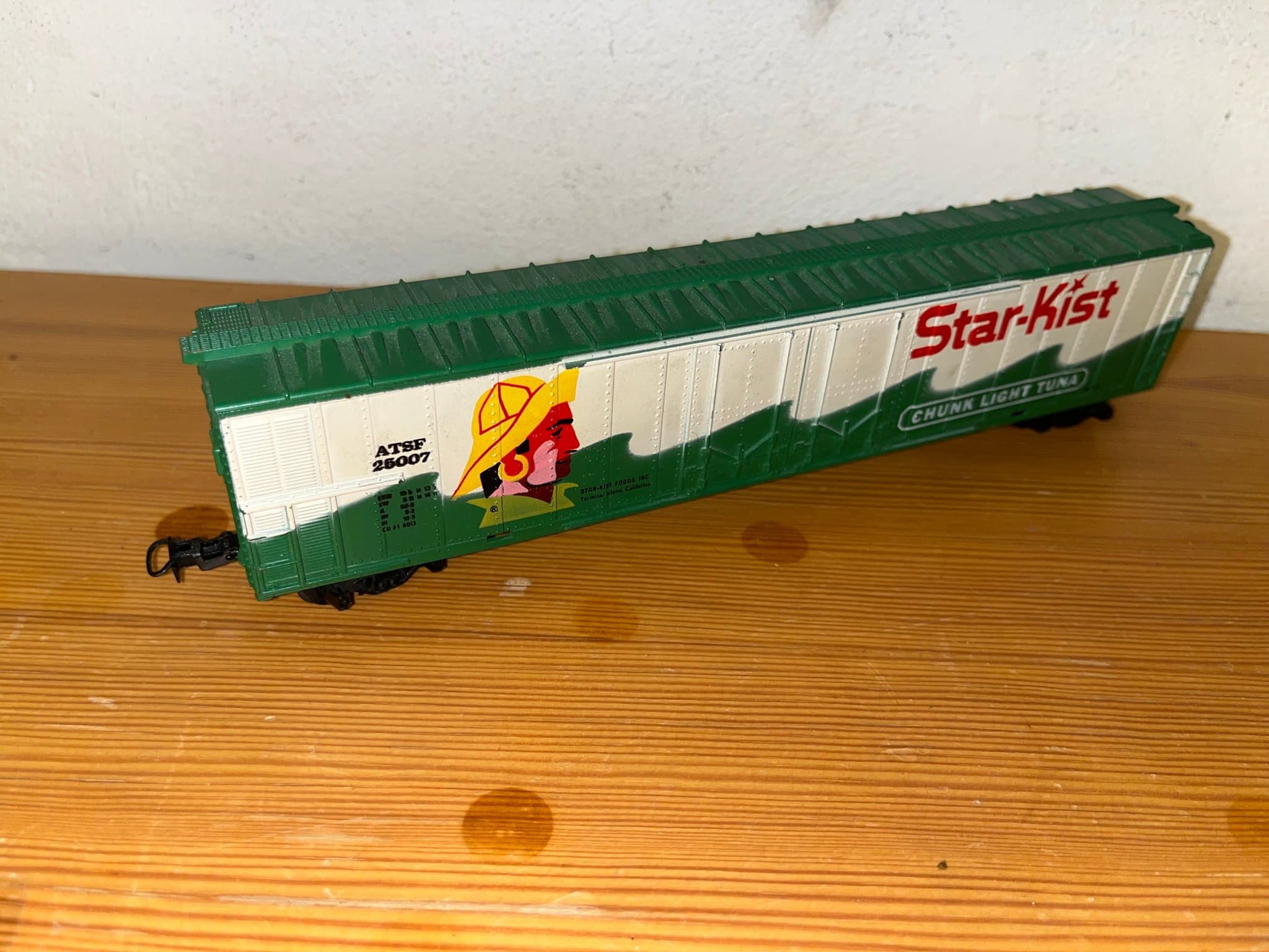 Amerikansk boggievagn, tillverkare Tyco. Skala H0