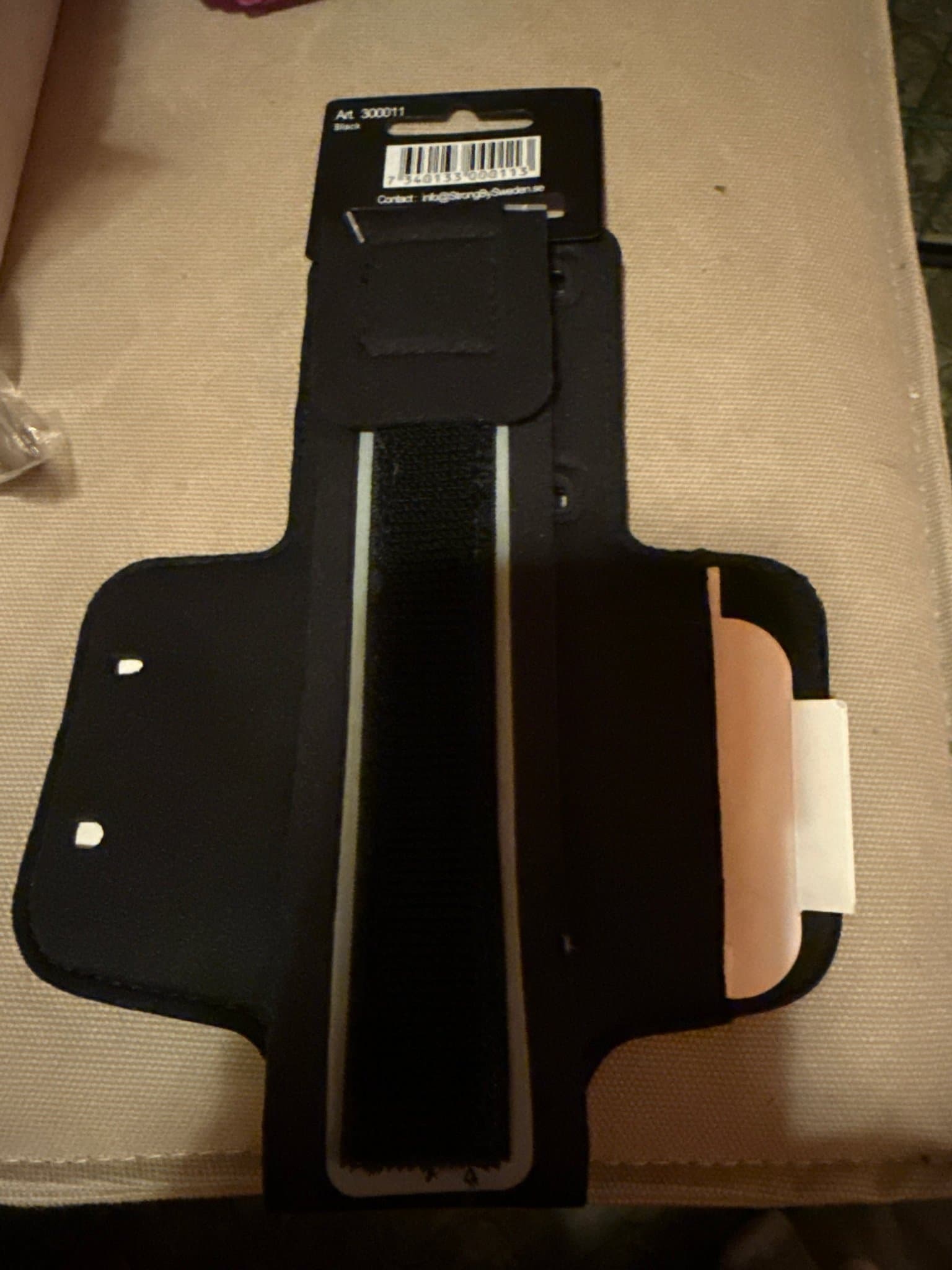 Oanvänt! Sportarmband för smartphone - STRONG by Sweden