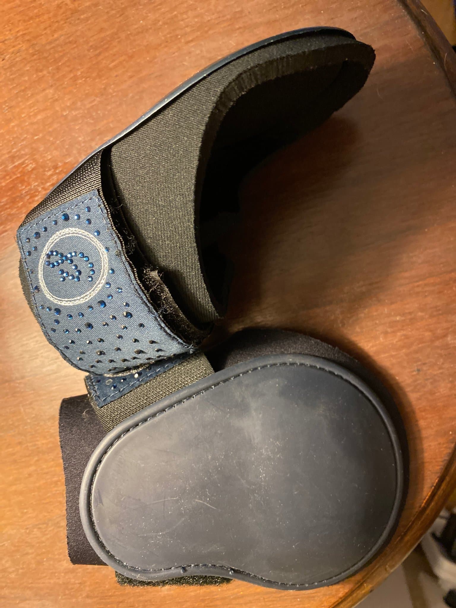 NYA/ oanvända! Kotskydd från Imperial Riding i stl cob/P med massor av bling !!!