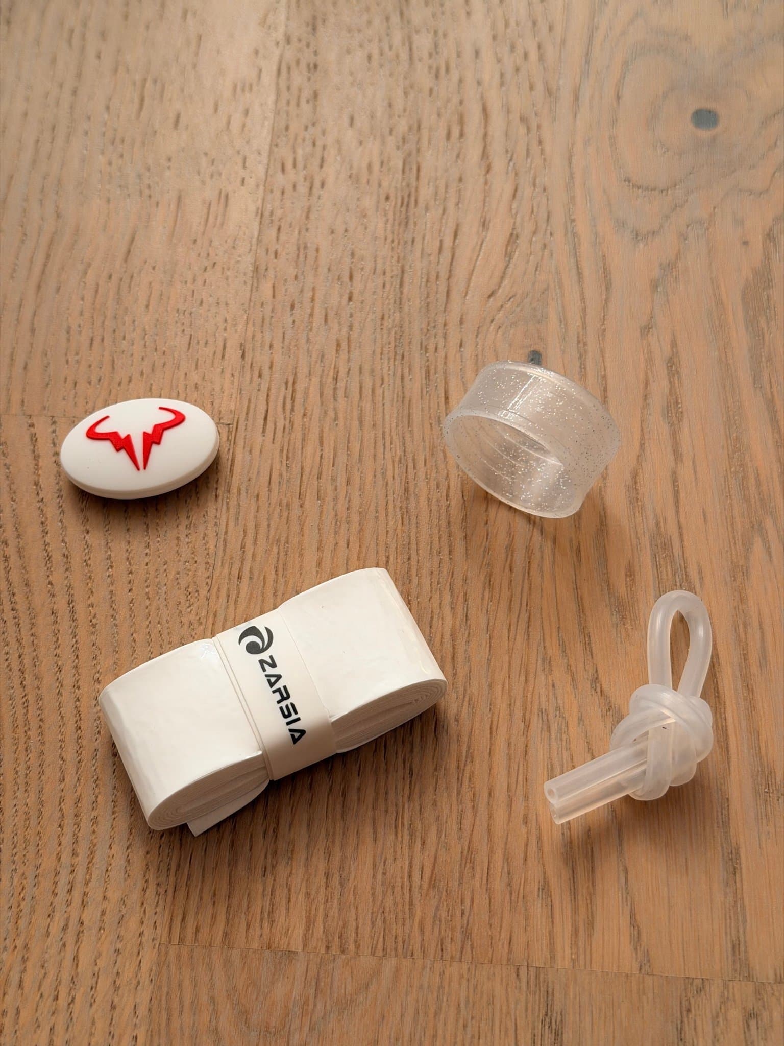 Tennis tillbehör: Zarsia grepplinda, Nadal dämpare, ring och snodd