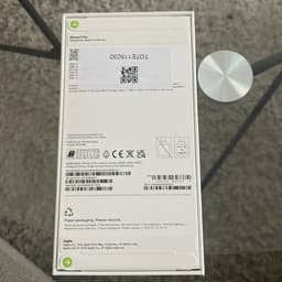 iPhone 17 Pro, Cosmic Orange