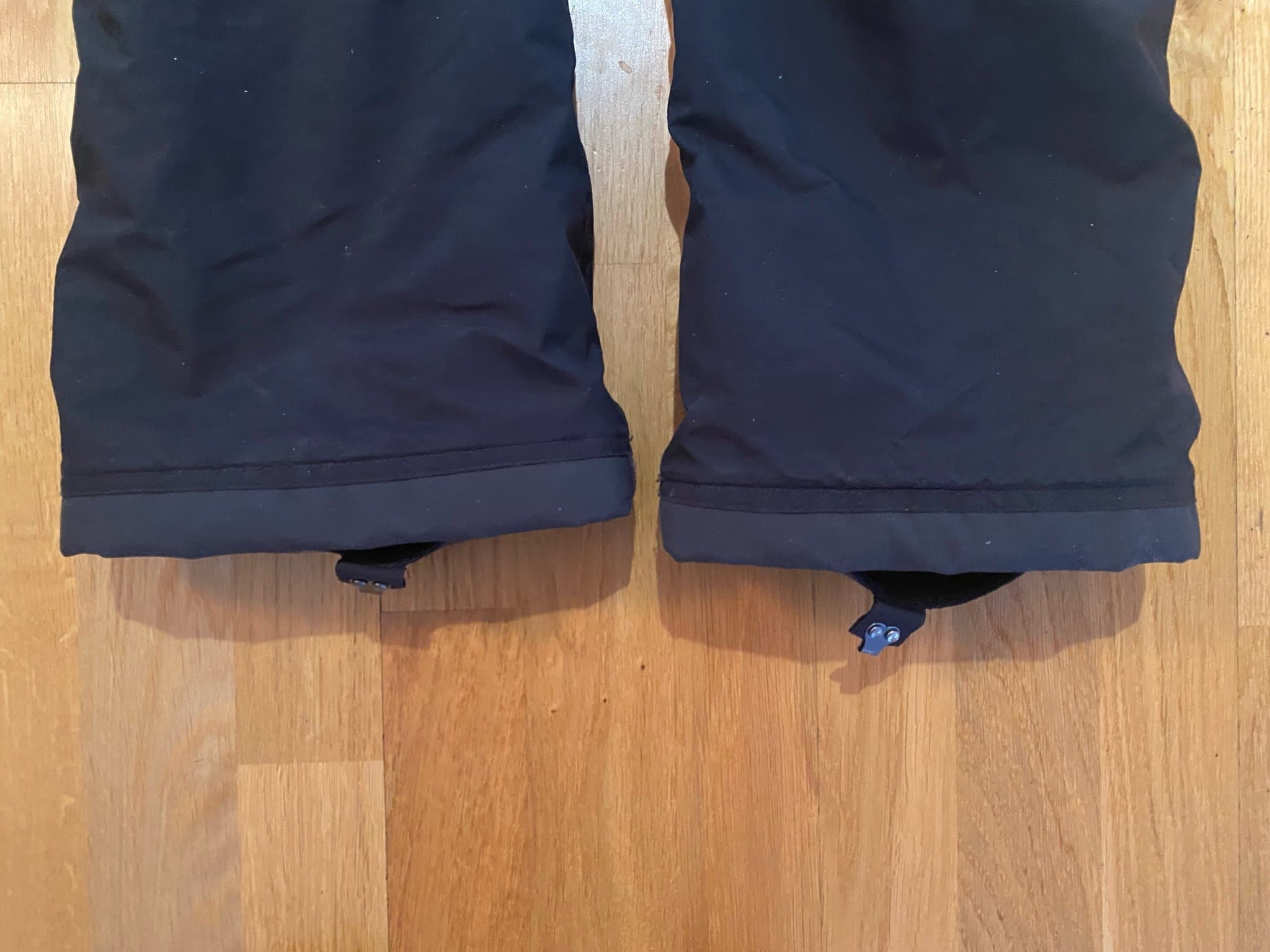 Helly Hansen svarta skidbyxor, storlek 176/16