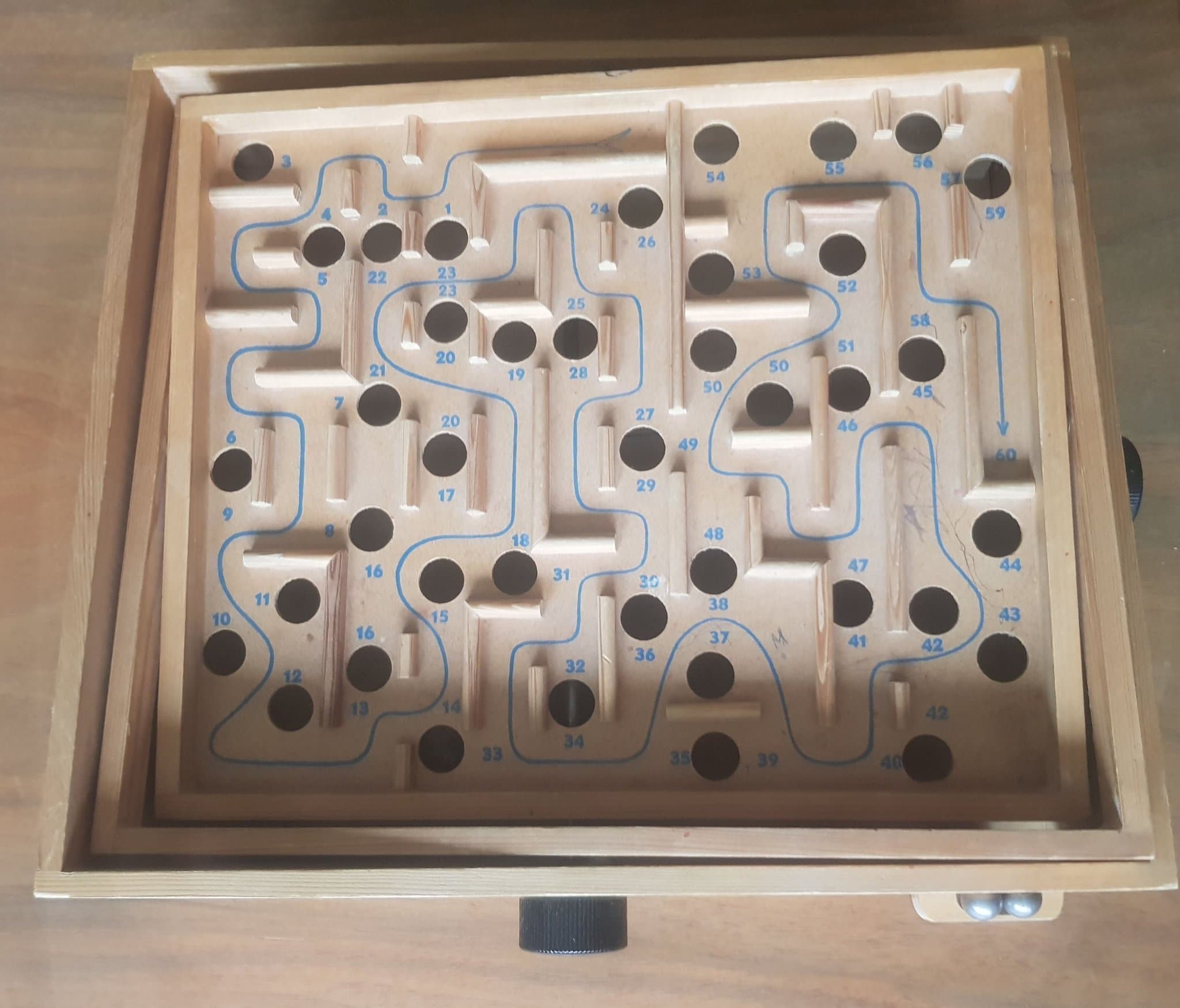 Vintage BRIO Labyrintspel i trä, Mycket Välspelat men Fungerar.