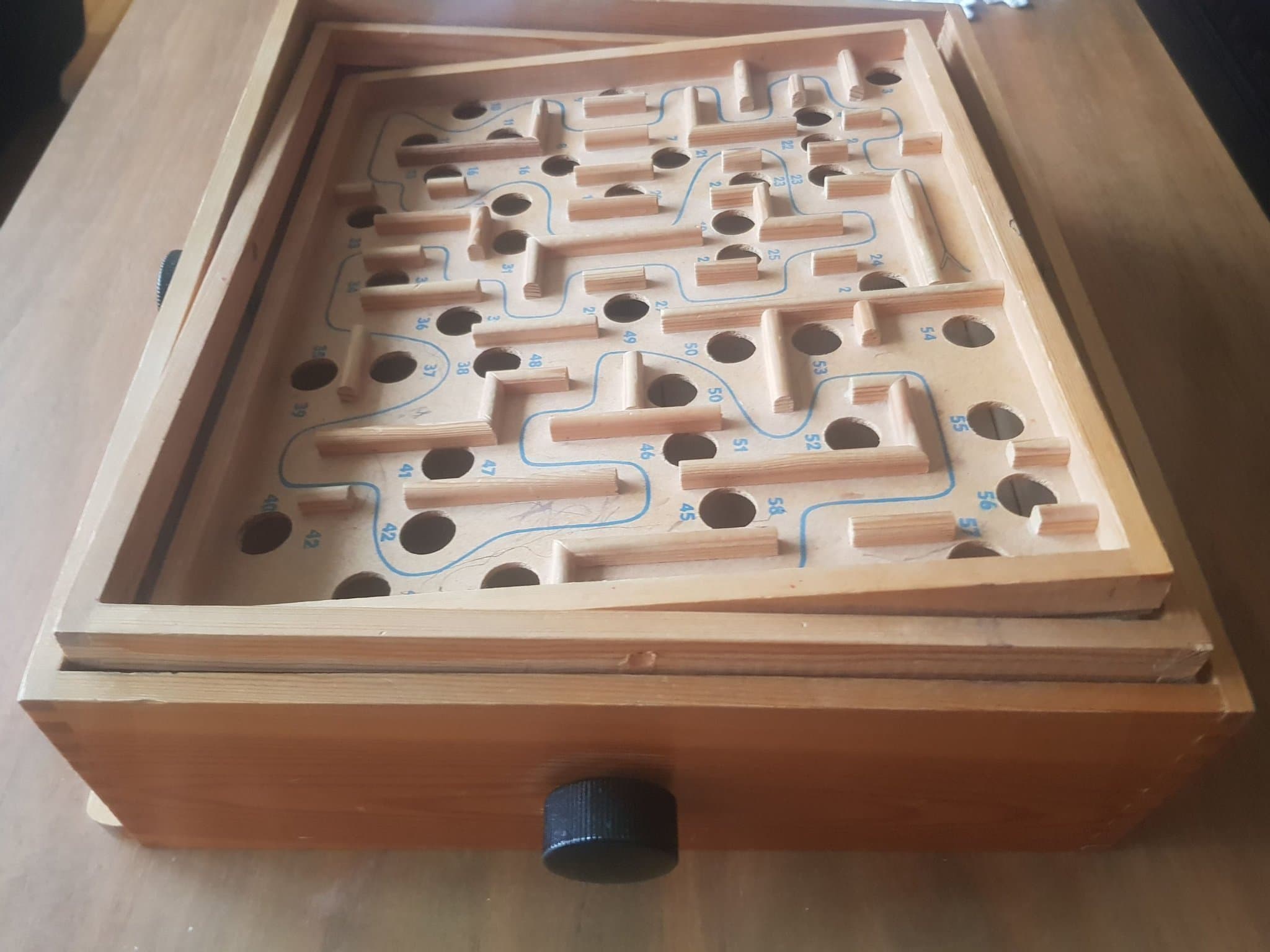 Vintage BRIO Labyrintspel i trä, Mycket Välspelat men Fungerar.