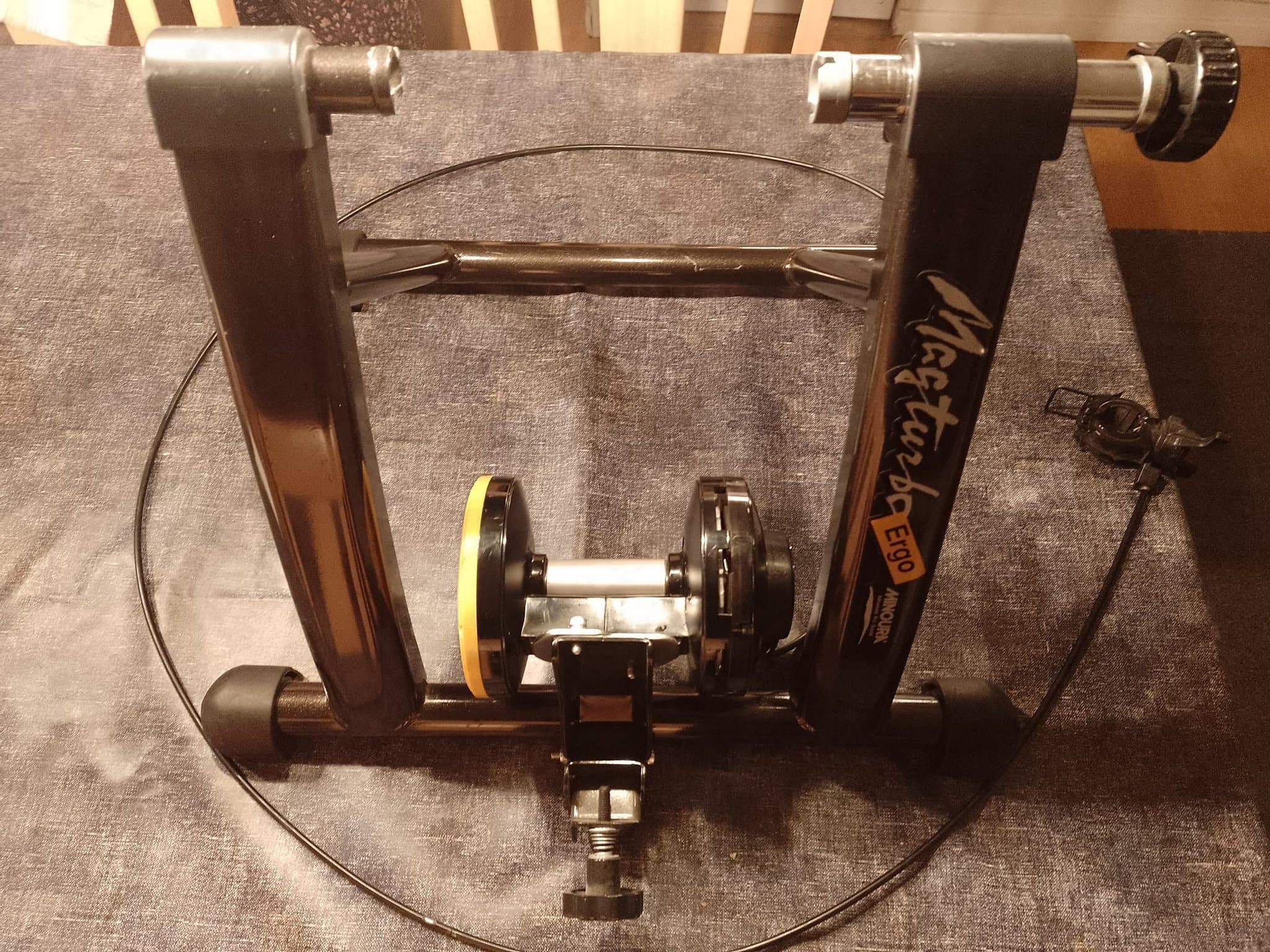 Magura Ergo E90 - Cykelträningsrulle