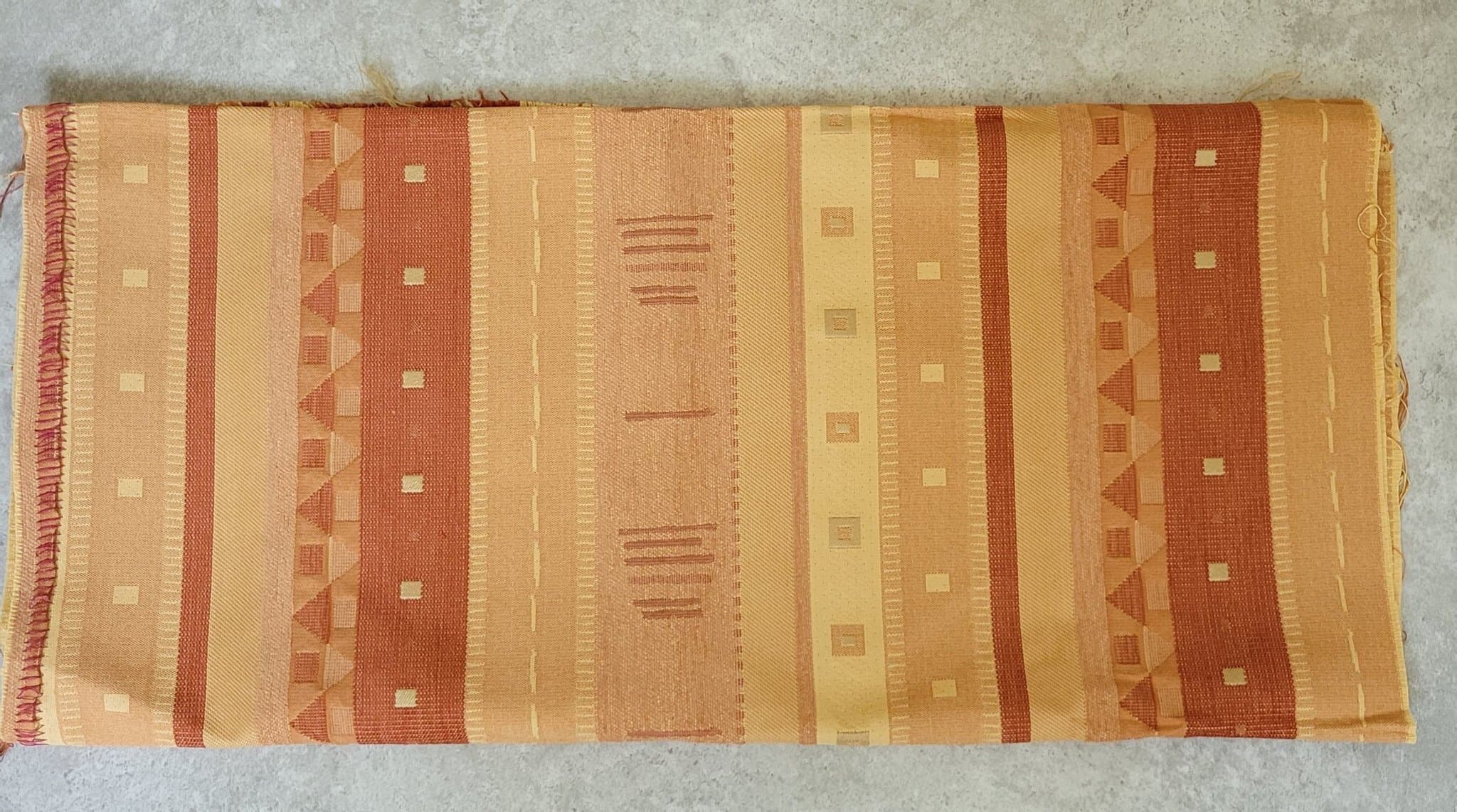 Möbeltyg storlek 75x140 cm