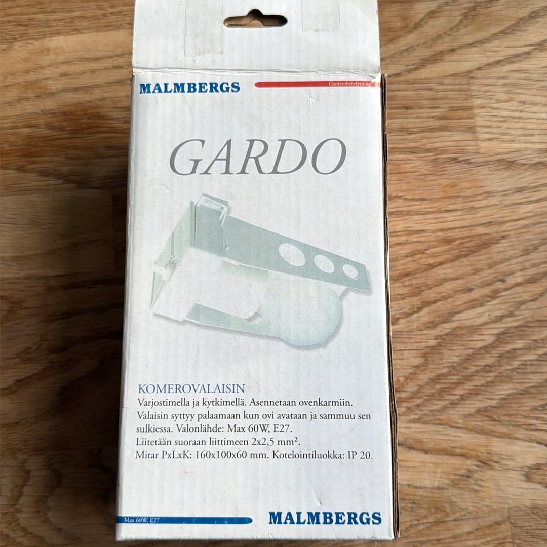 Malmbergs Garderobsbelysning Garderobslampa