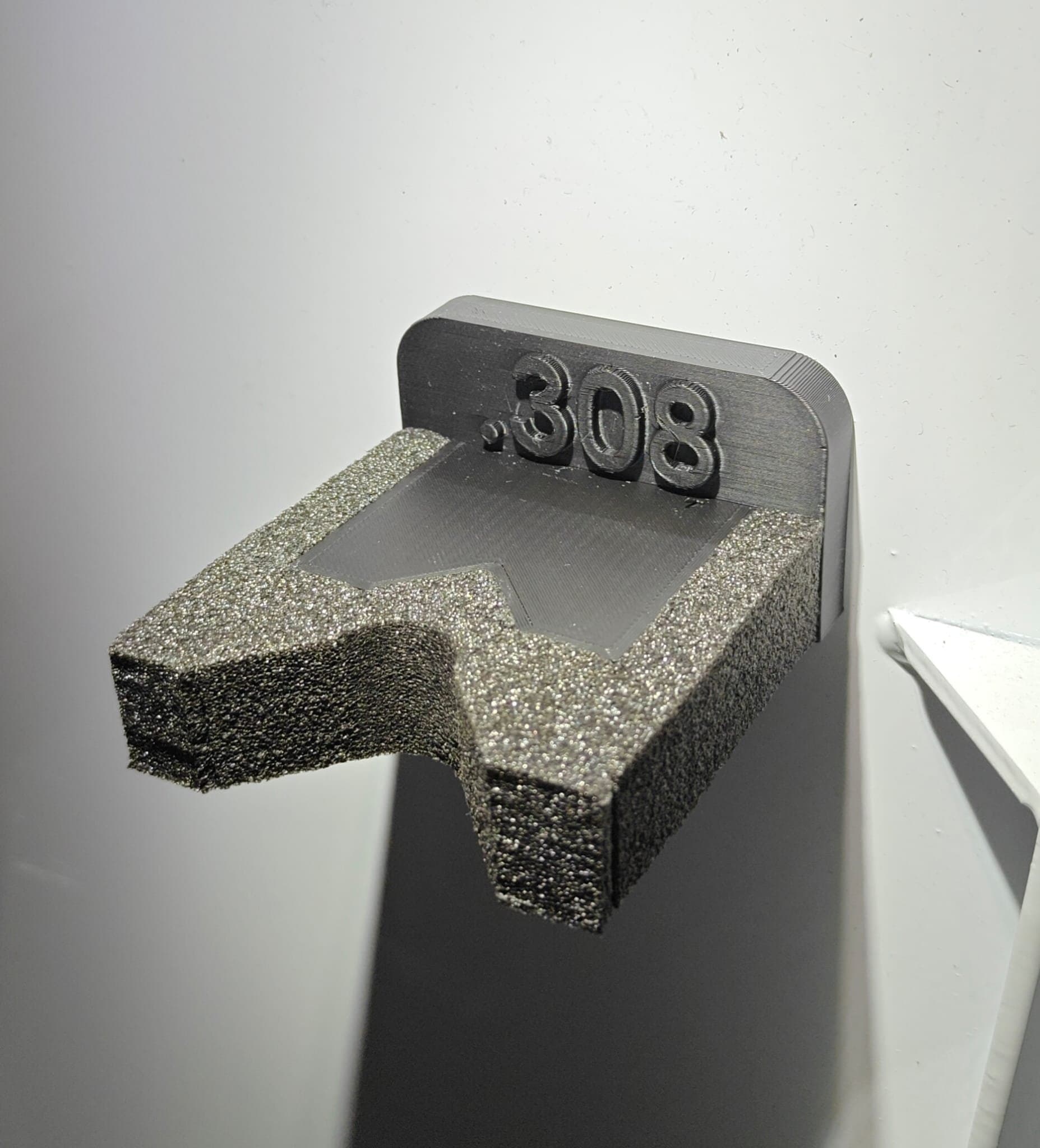 Vapenställ magnetiskt