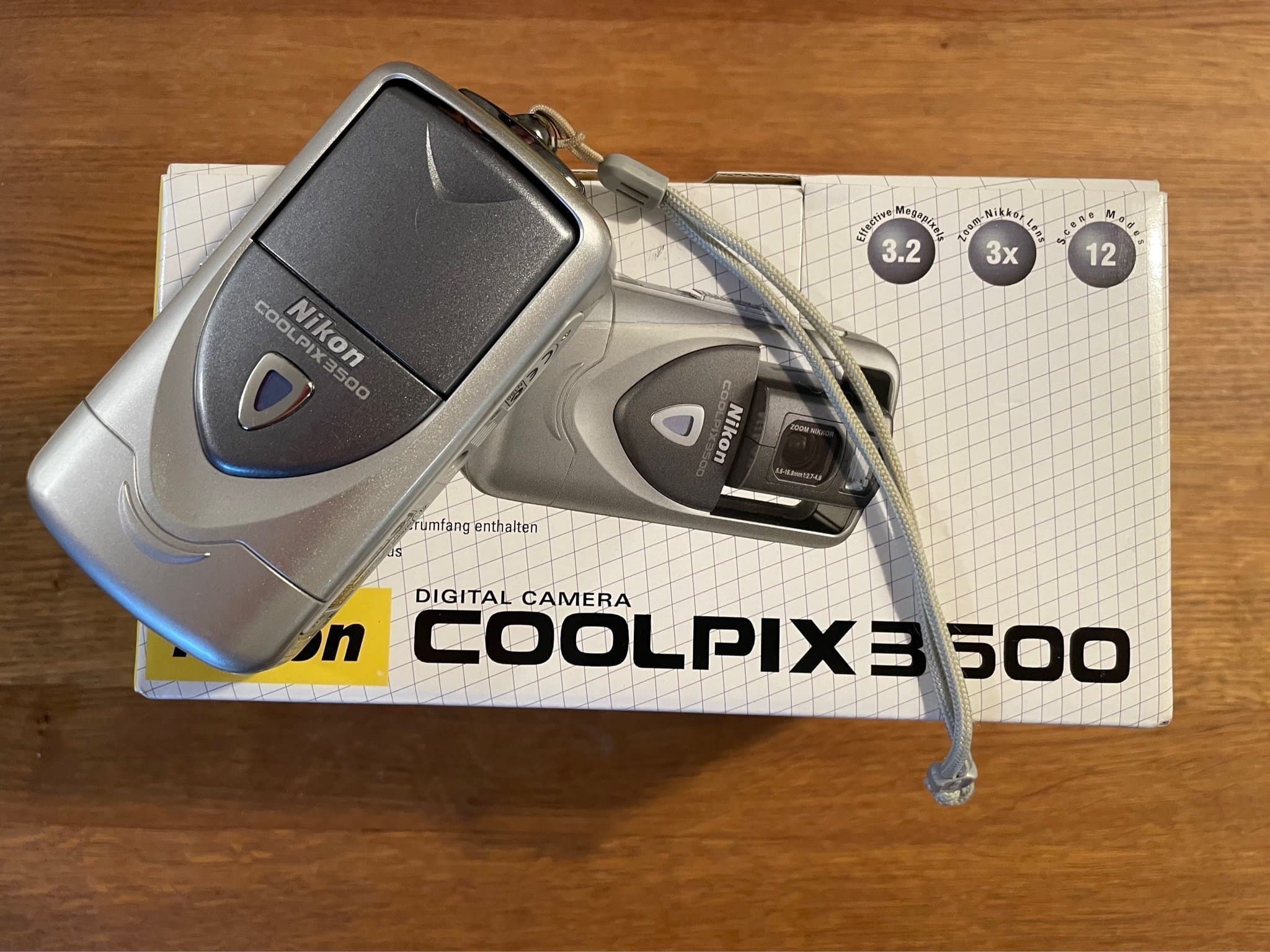 NIKON Coolpix 3500 - Med orginalförpackning, kvitto photoshop mm