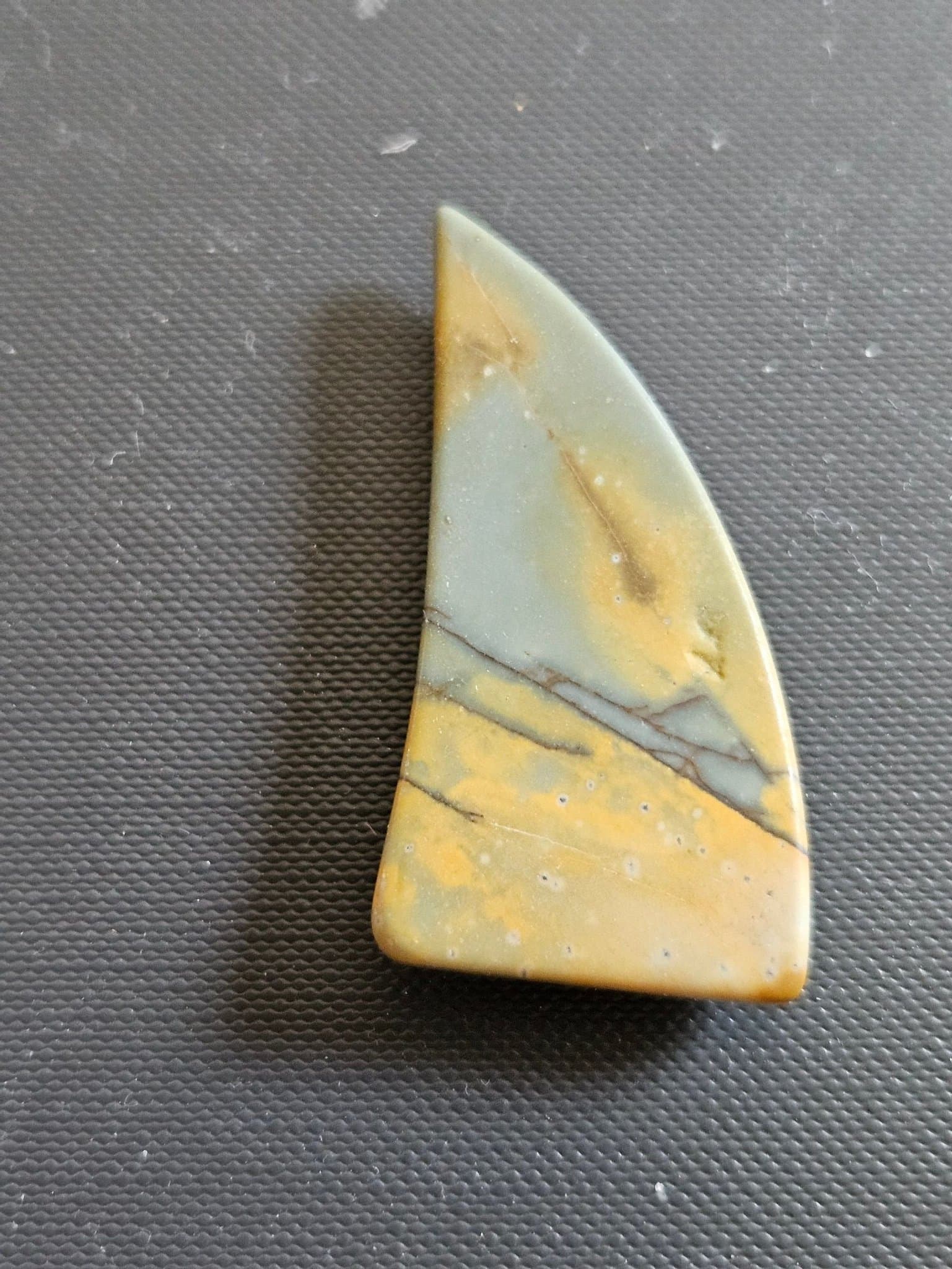 Hänge av natursten jaspis