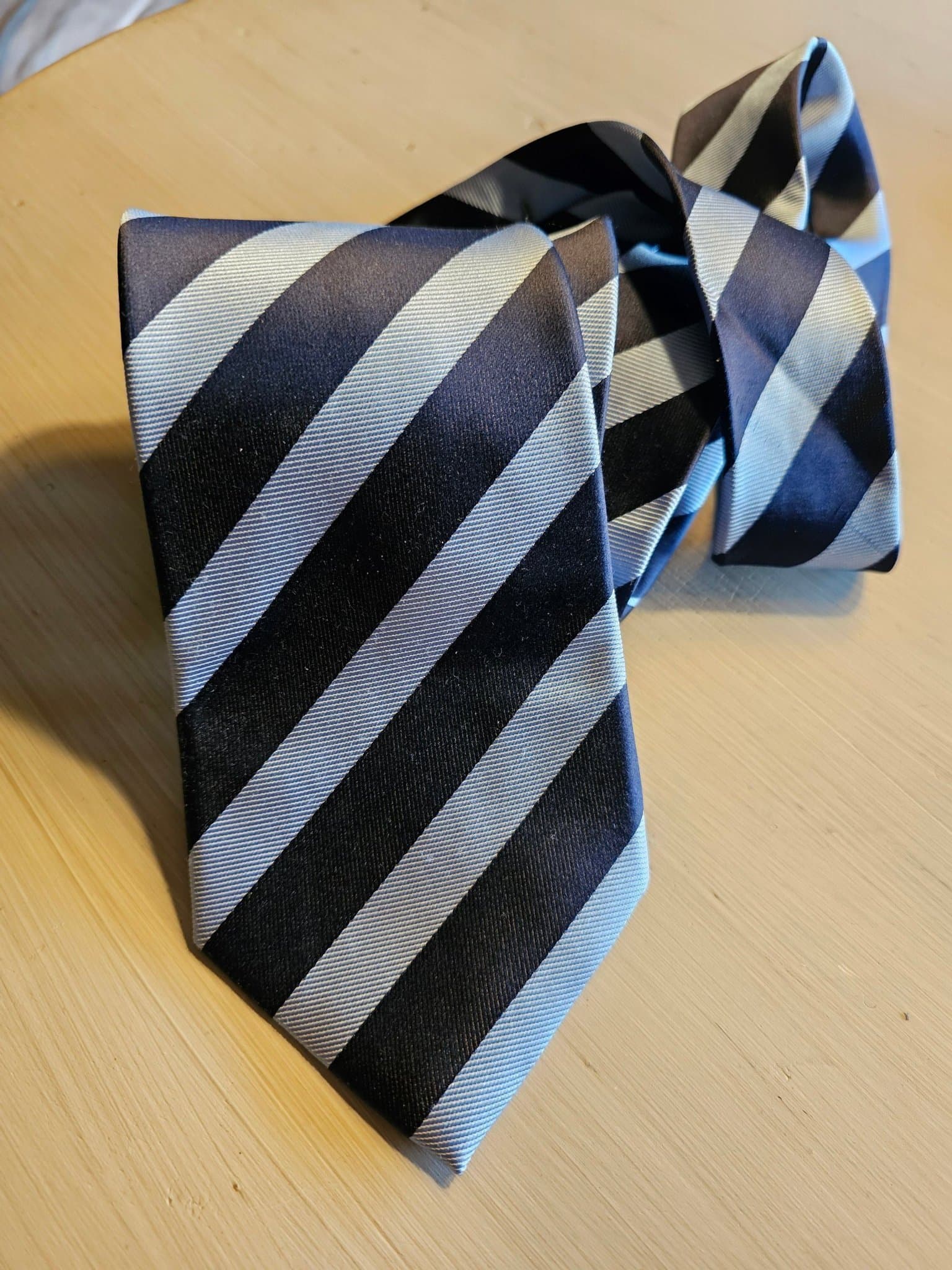 Berry's Verona blå slips, 100% Silke.