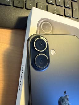 iPhone 16 Plus i nyskick. 100% batterihälsa.